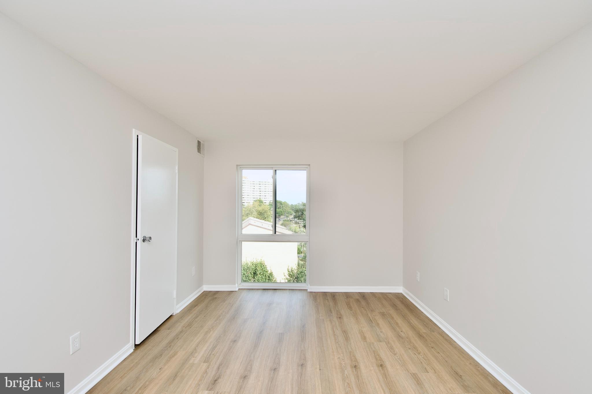 EDSALL BLUFF - Residential Lease