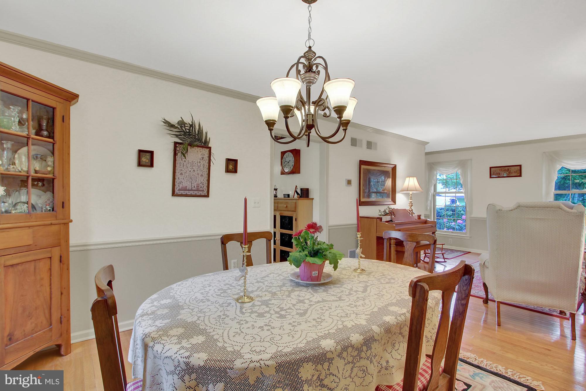 CRESTWOOD EAST - Residential