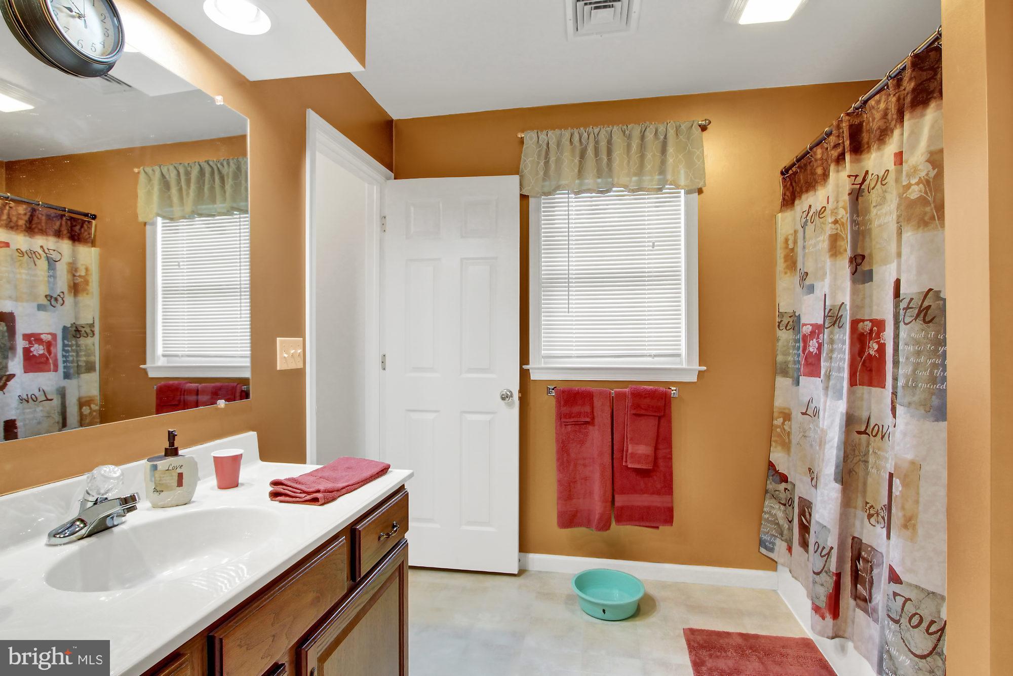 CRESTWOOD EAST - Residential