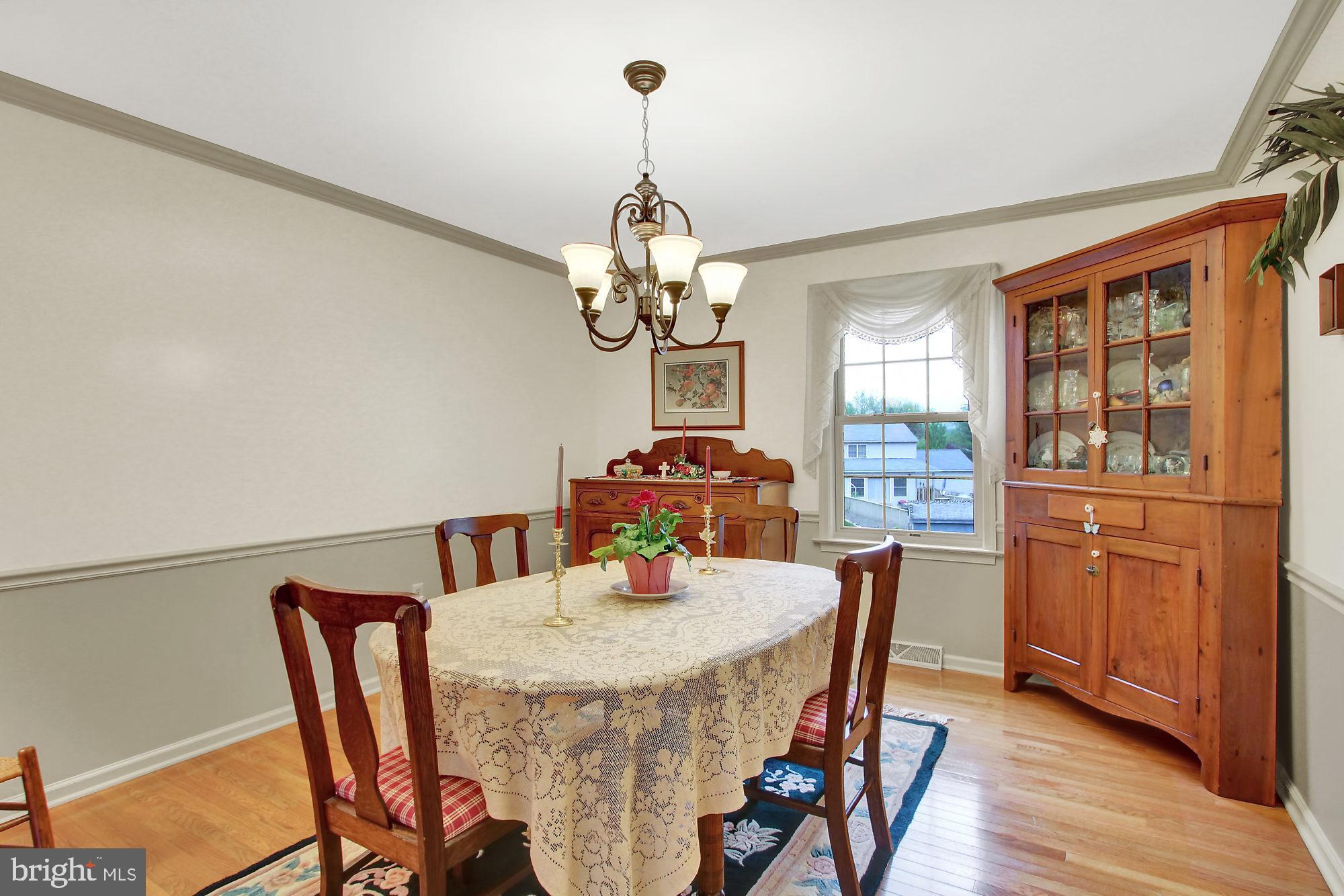 CRESTWOOD EAST - Residential