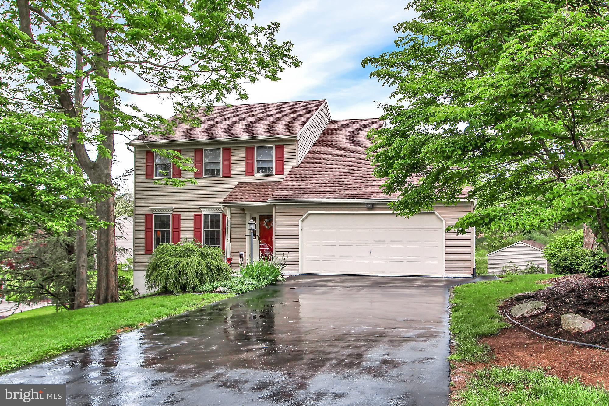 CRESTWOOD EAST - Residential