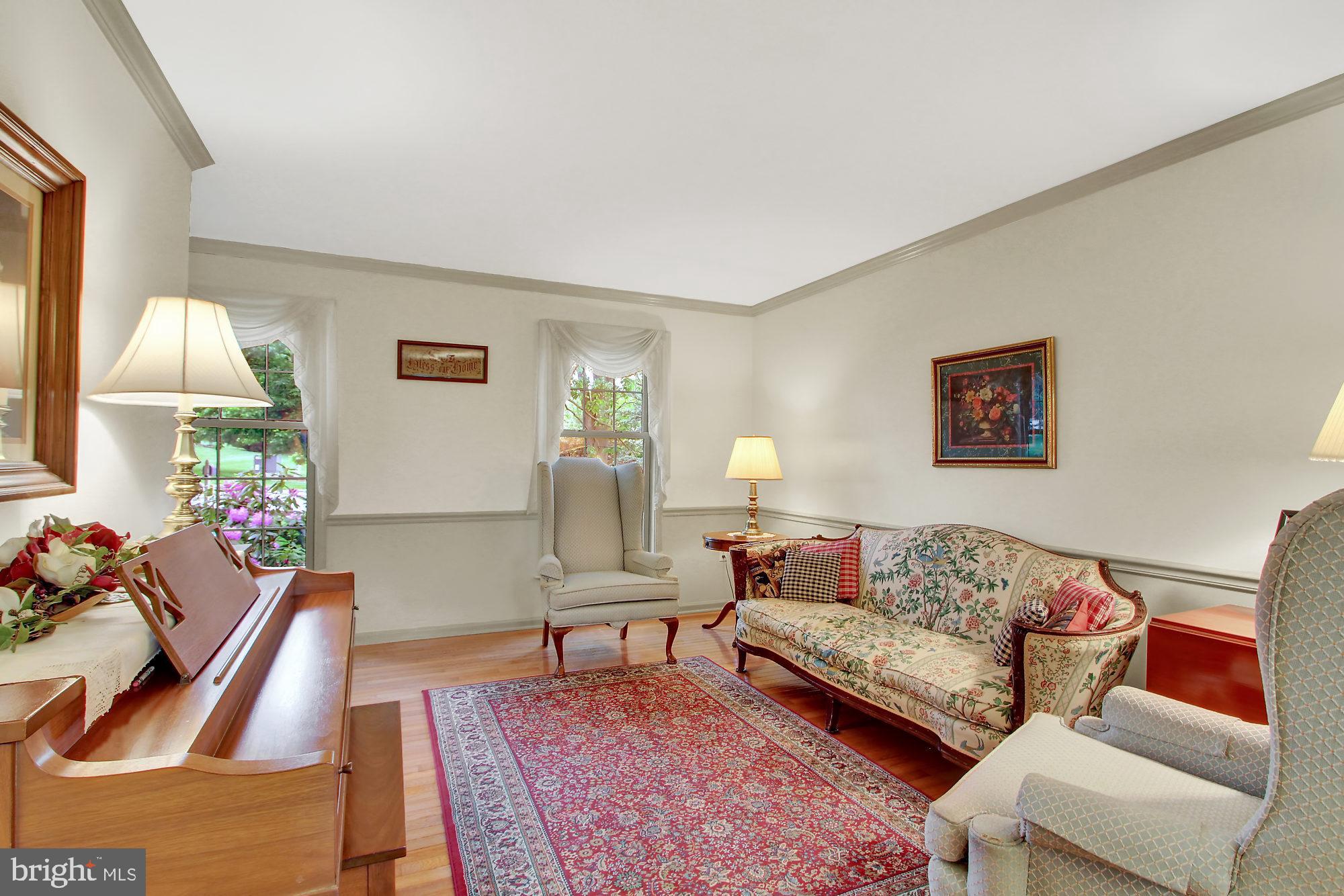 CRESTWOOD EAST - Residential