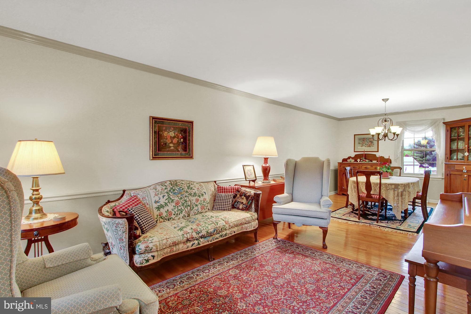 CRESTWOOD EAST - Residential