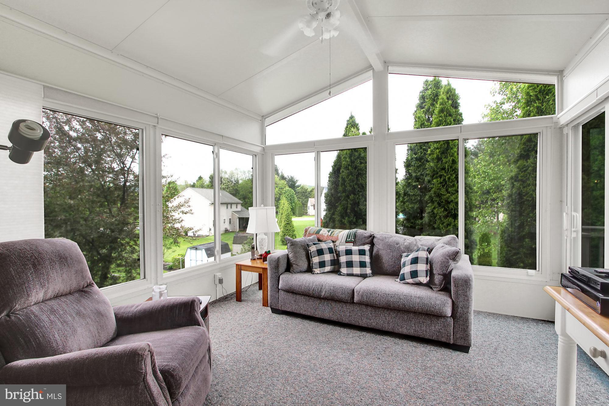 CRESTWOOD EAST - Residential