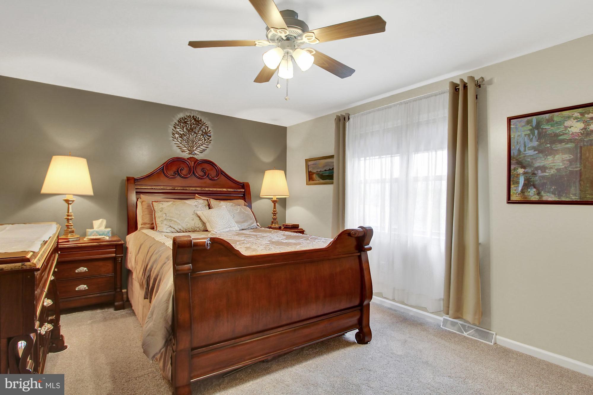 CRESTWOOD EAST - Residential