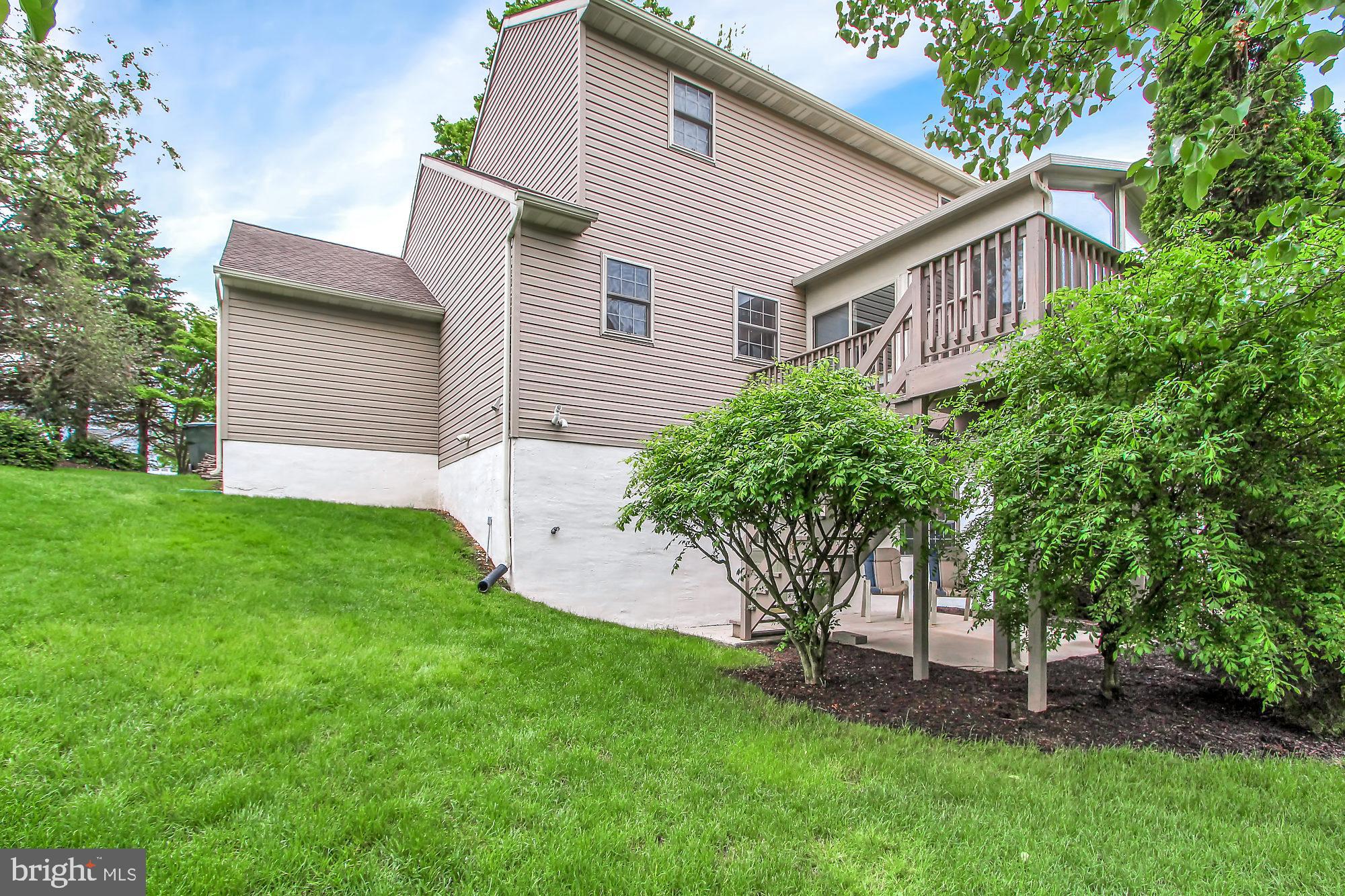 CRESTWOOD EAST - Residential