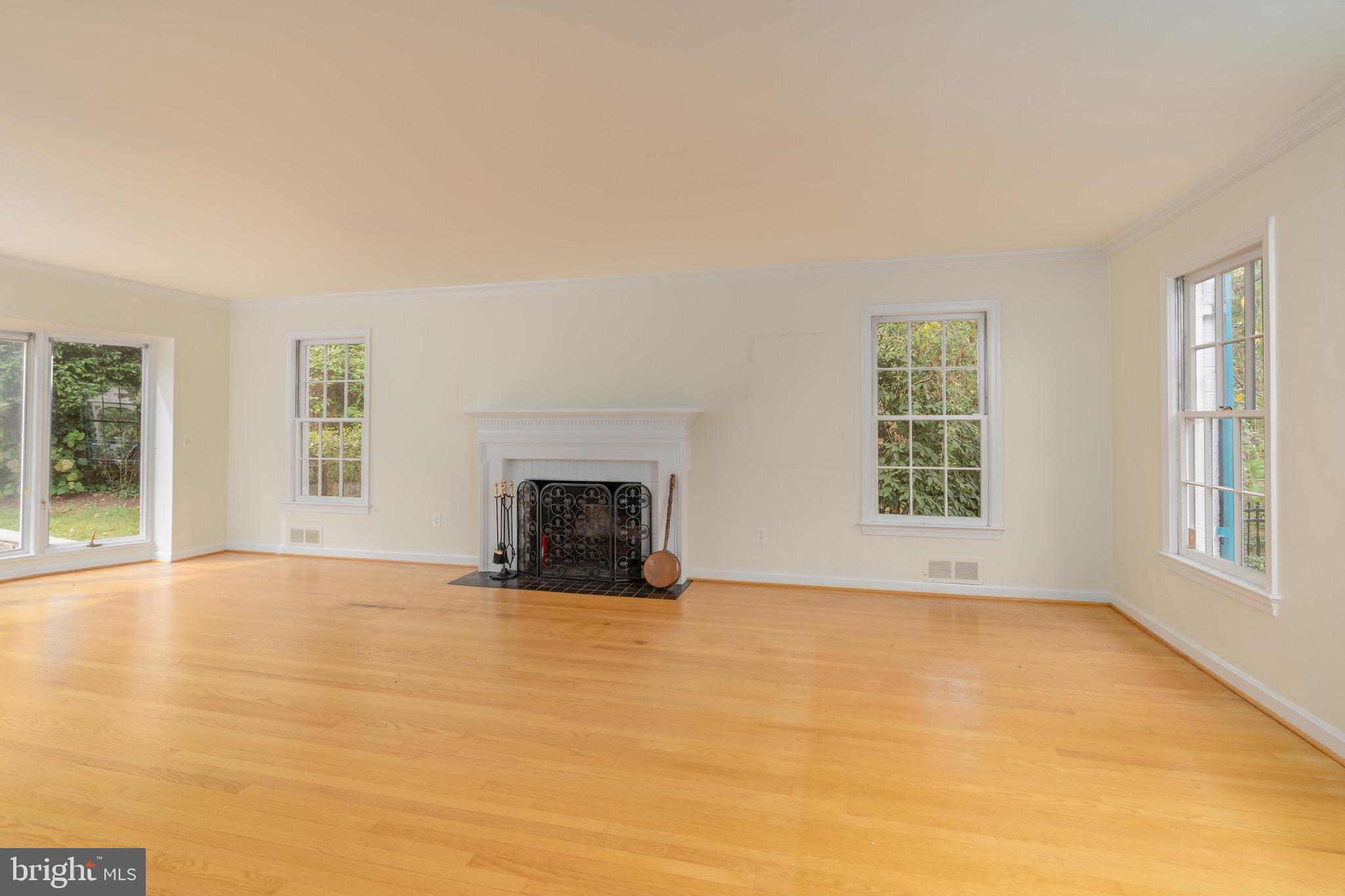 BRADLEY HILLS - Residential