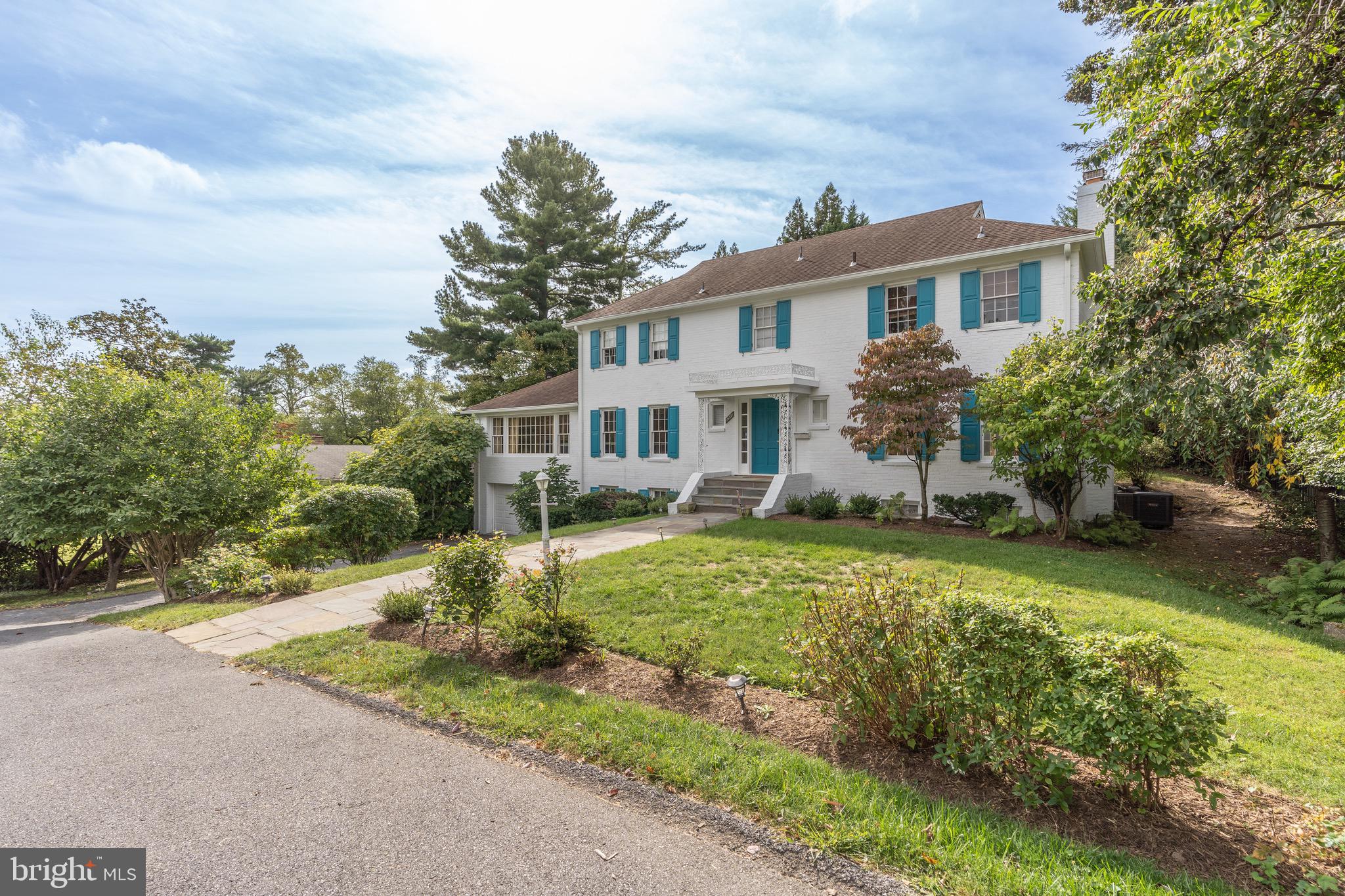 BRADLEY HILLS - Residential