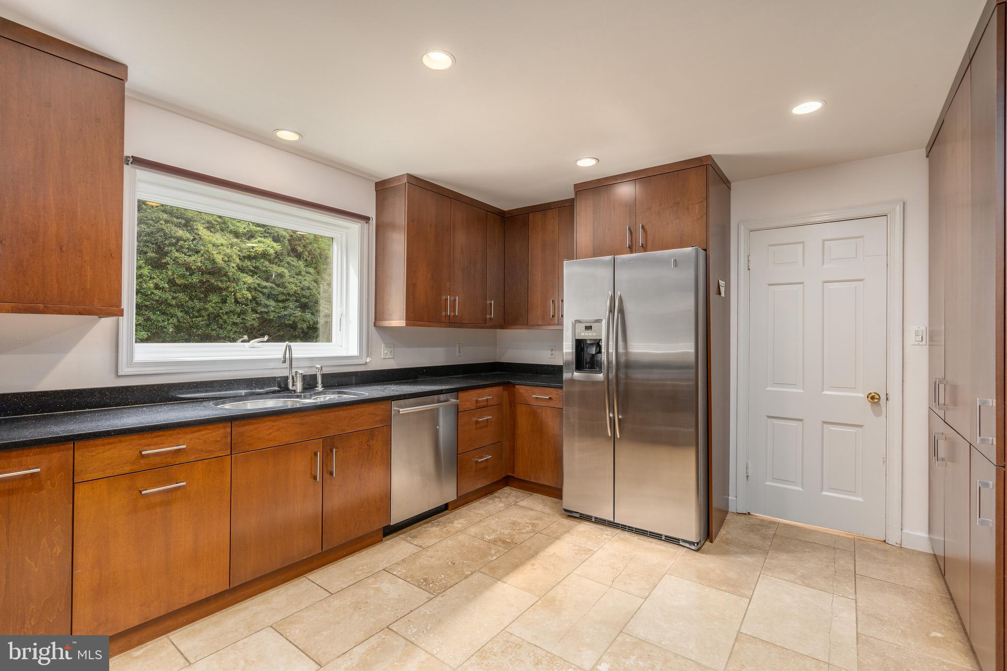 BRADLEY HILLS - Residential