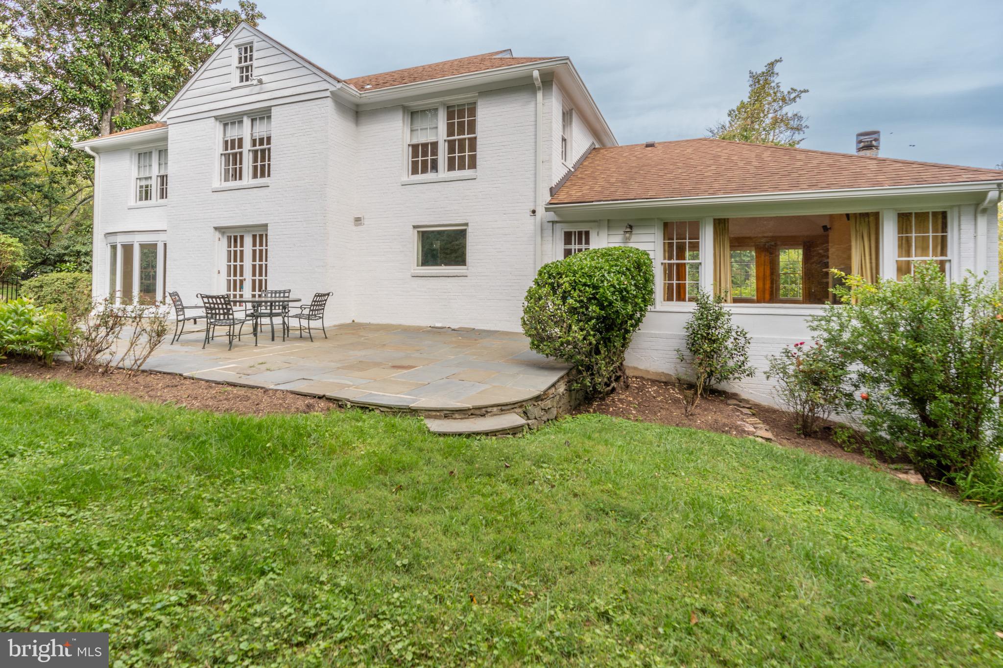 BRADLEY HILLS - Residential