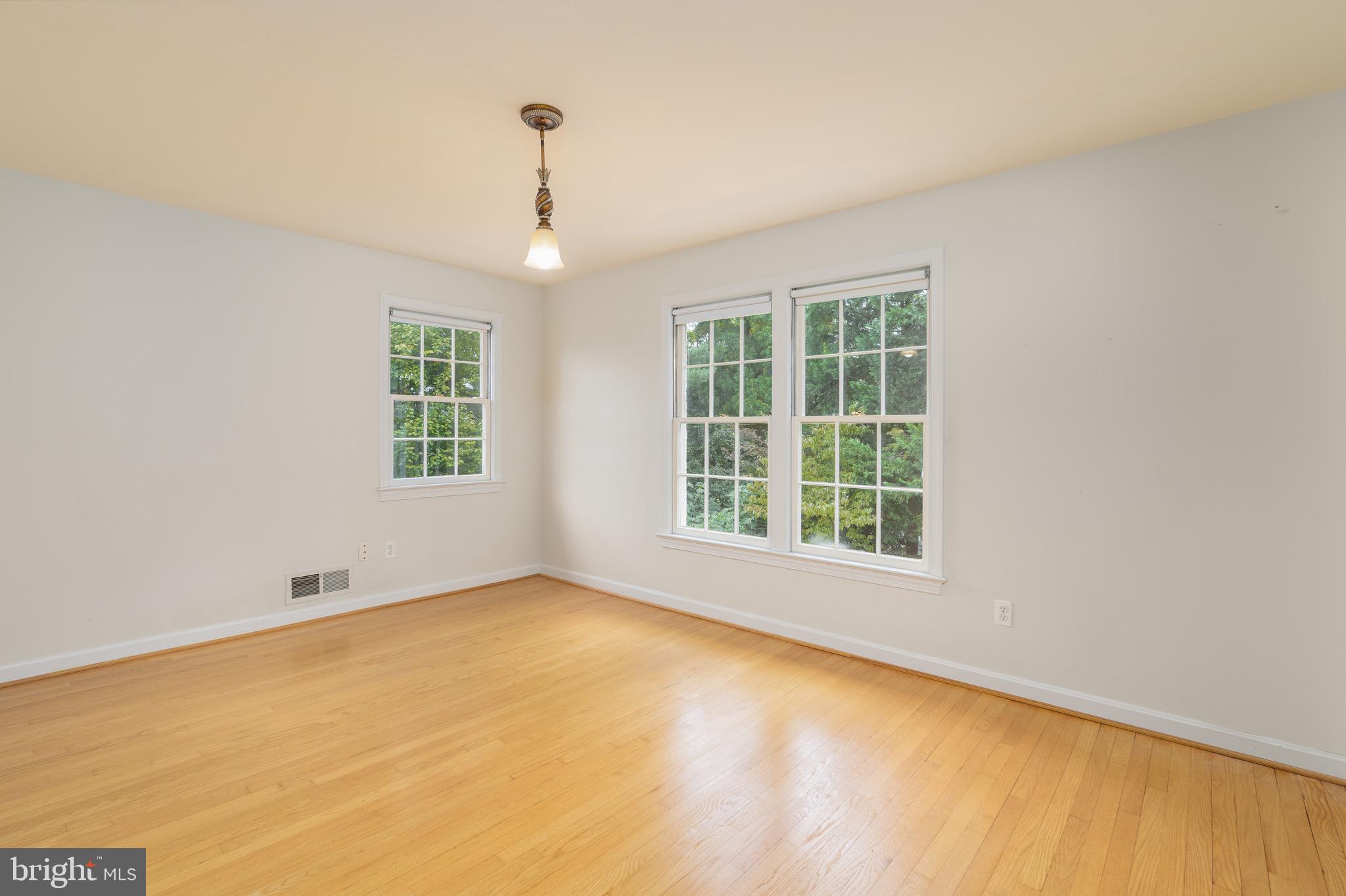 BRADLEY HILLS - Residential