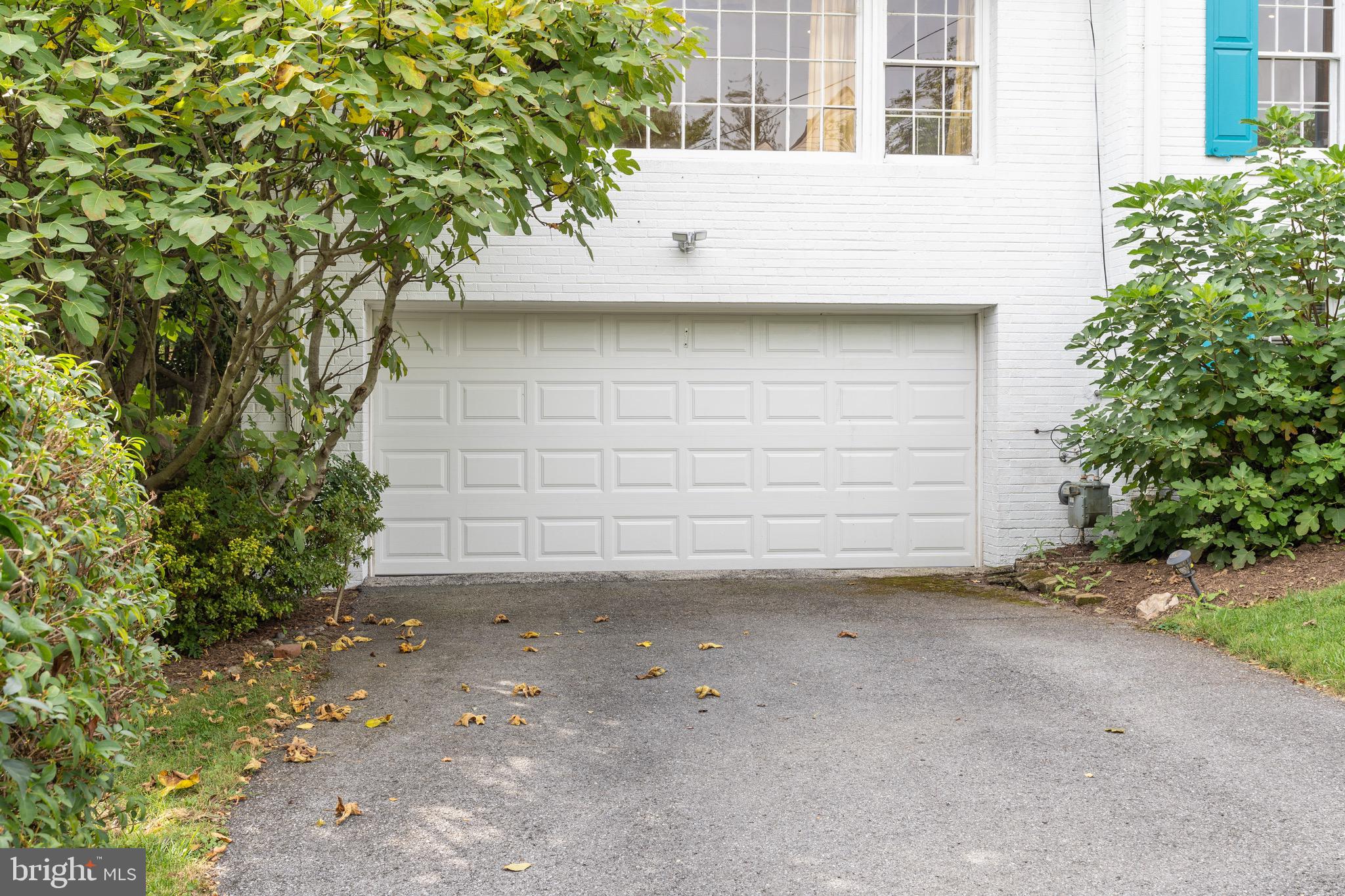 BRADLEY HILLS - Residential