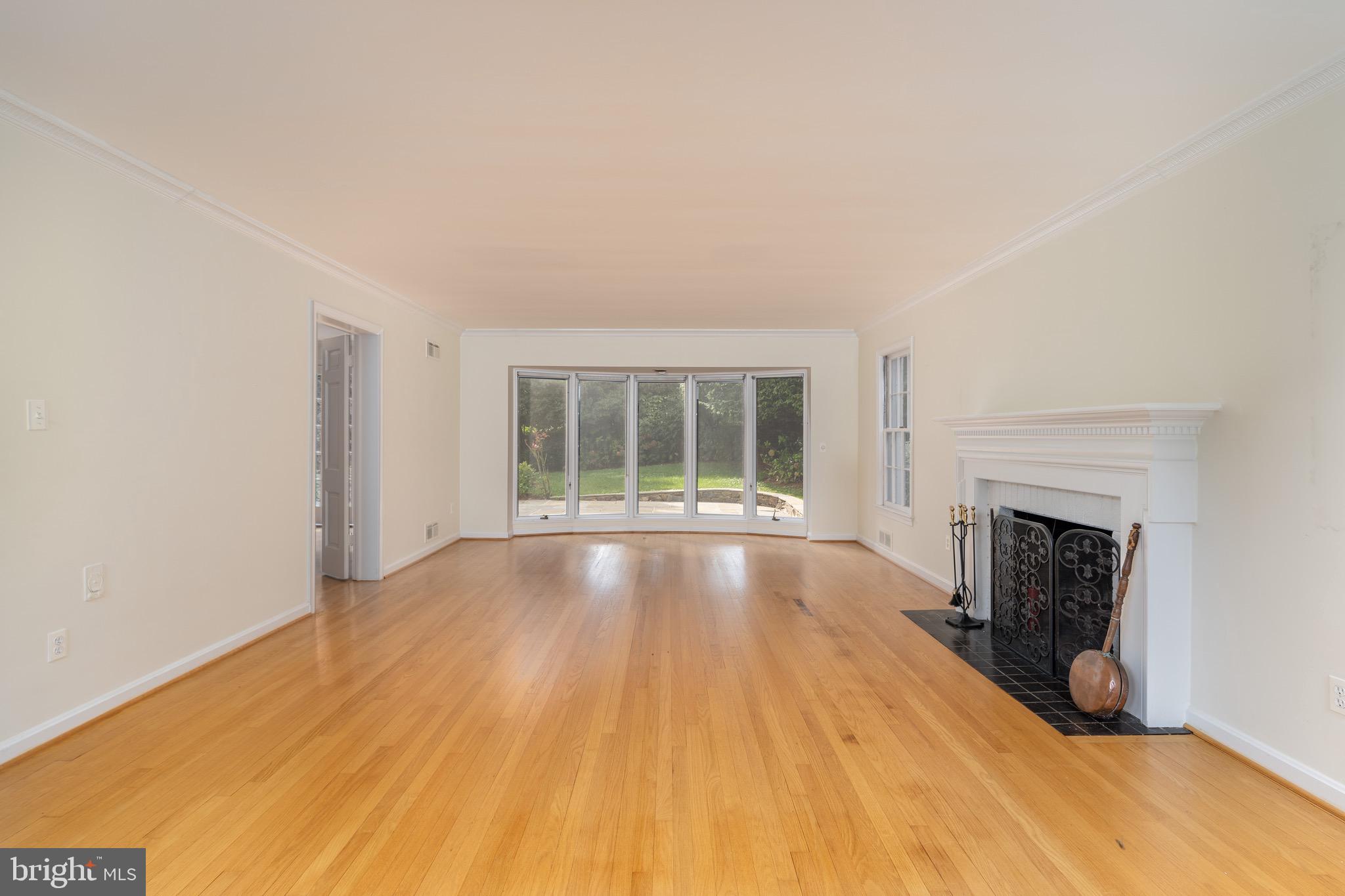 BRADLEY HILLS - Residential