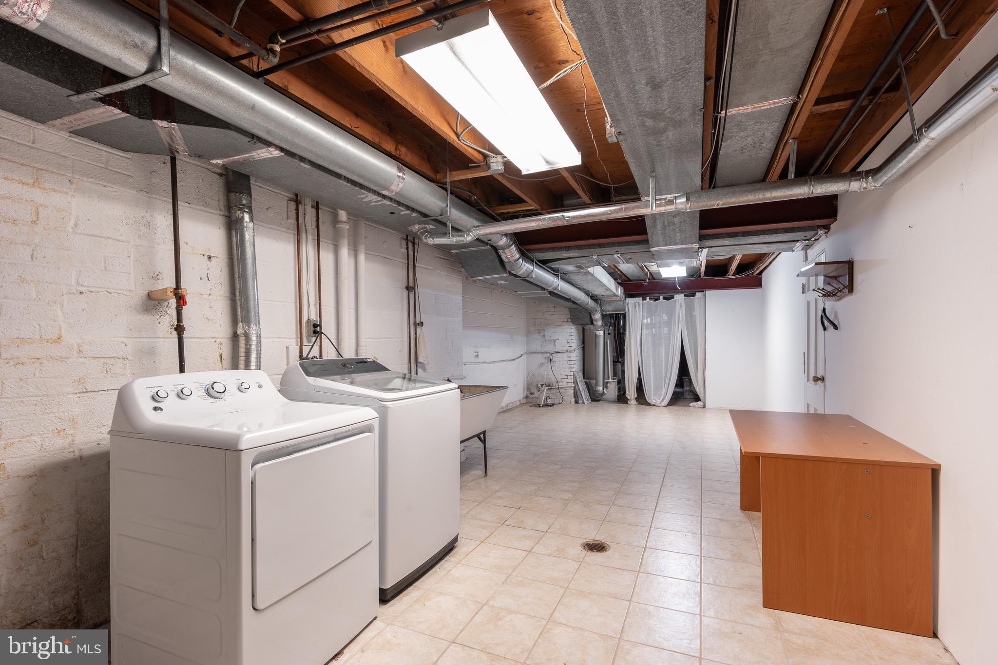 BRADLEY HILLS - Residential