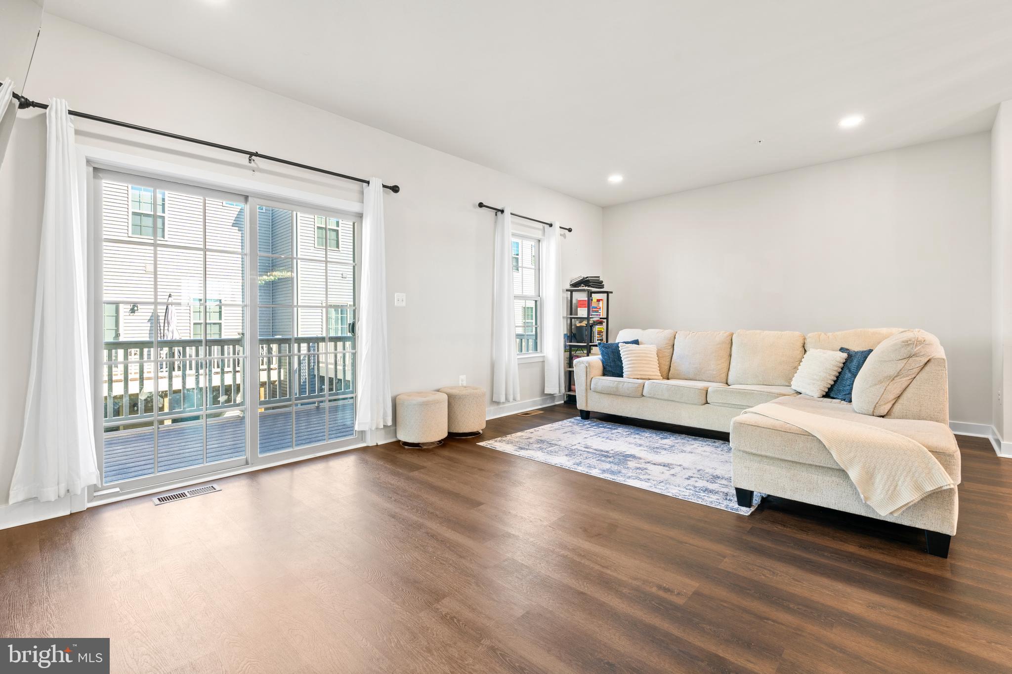 WESTSIDE - Residential