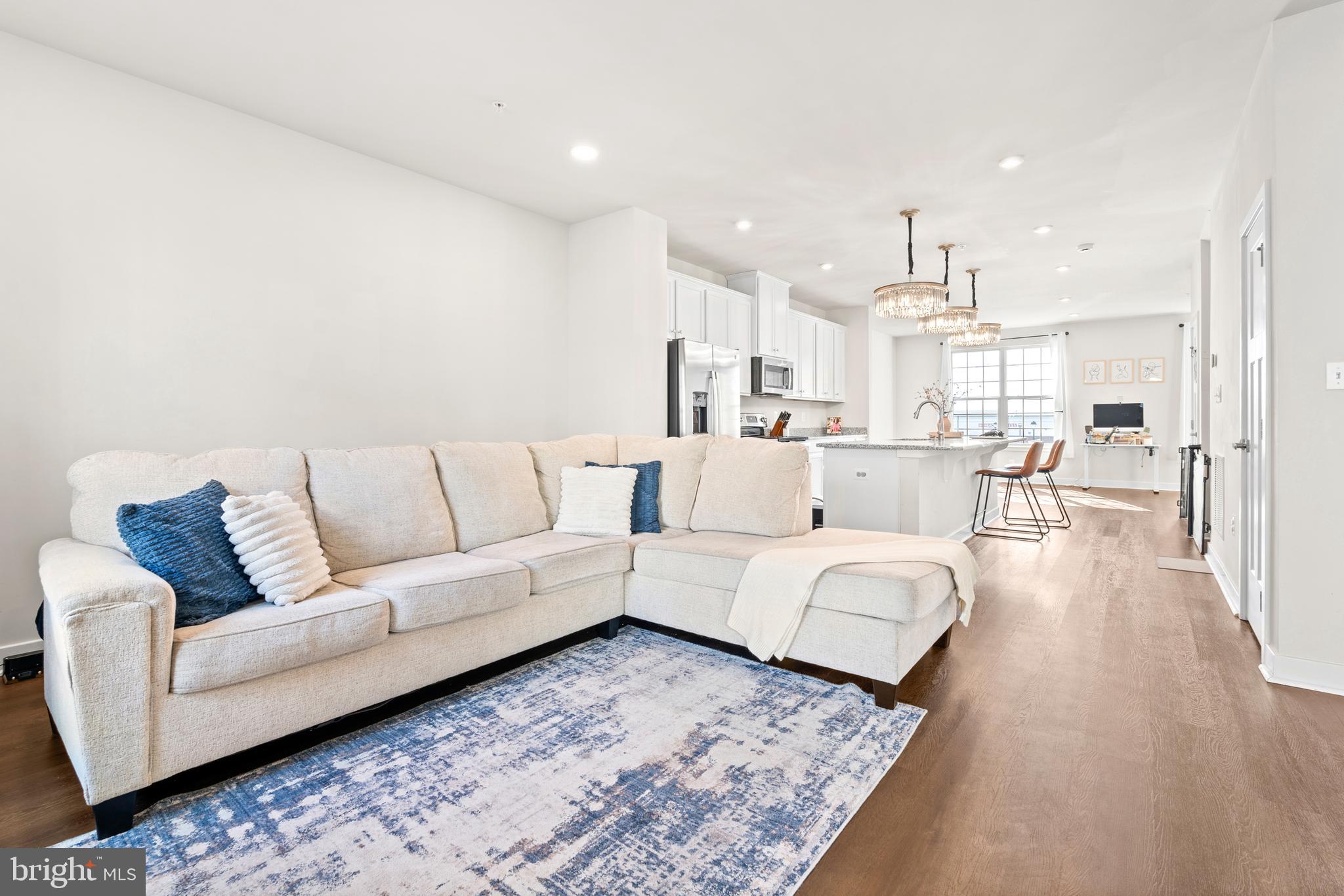 WESTSIDE - Residential