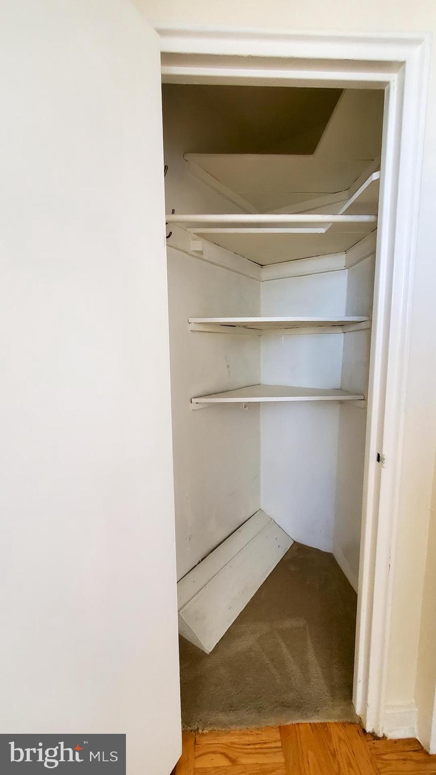 ART MUSEUM AREA - Residential Lease