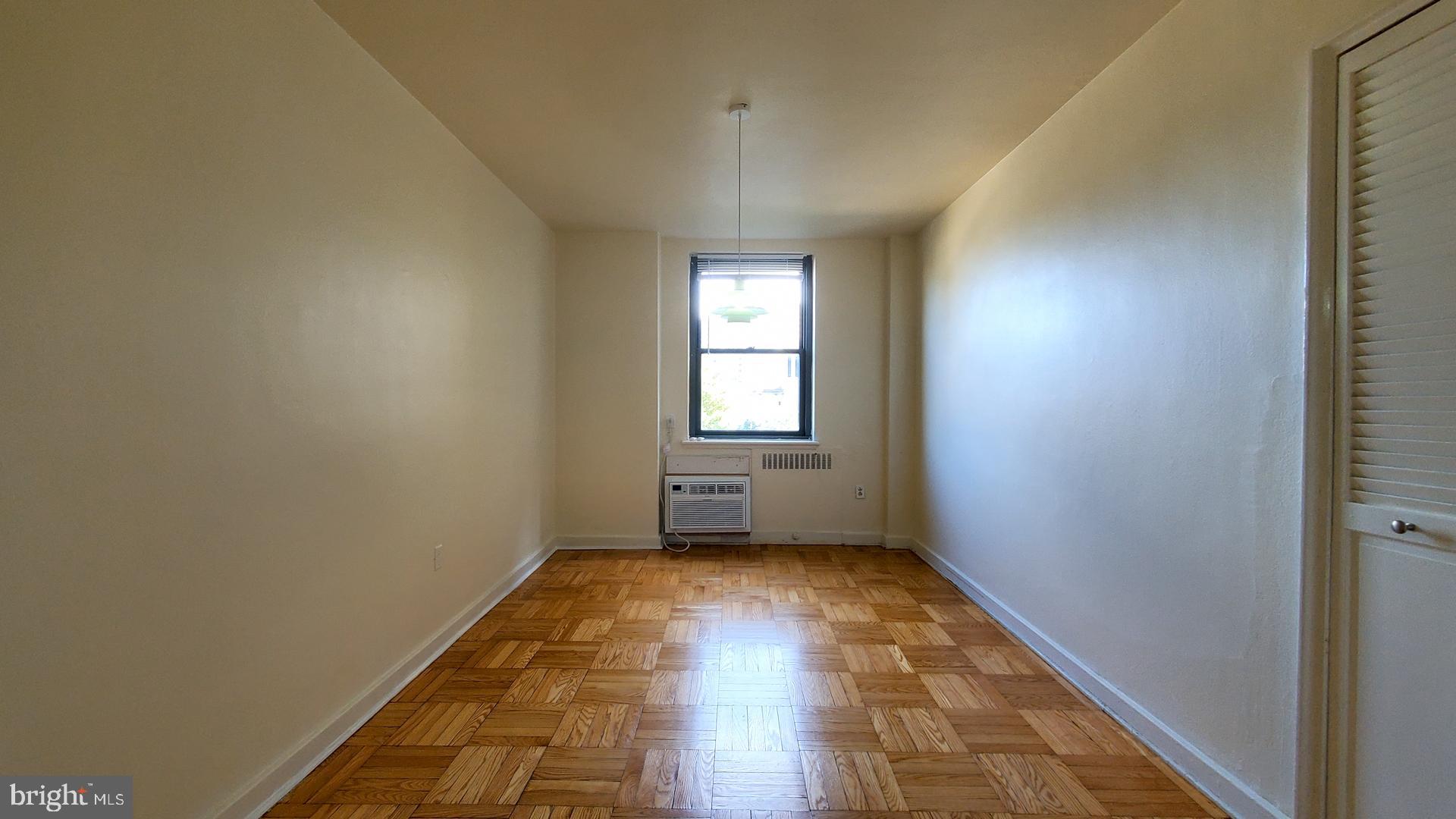 ART MUSEUM AREA - Residential Lease