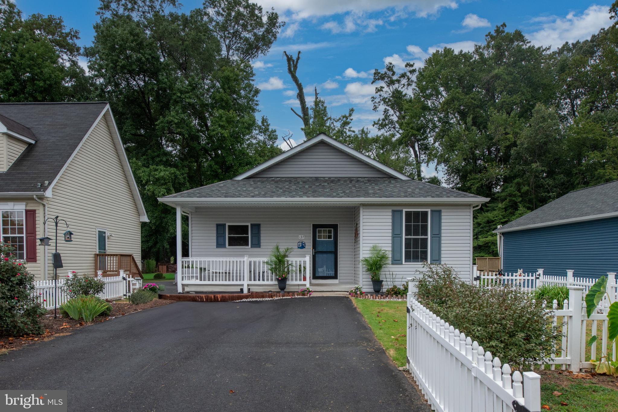 CLASSIC SHORES - Residential