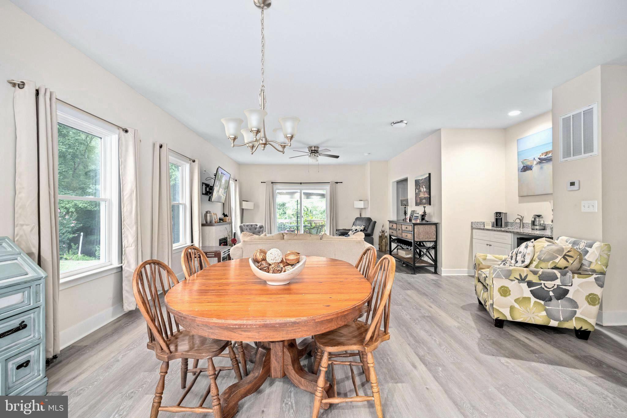 CLASSIC SHORES - Residential