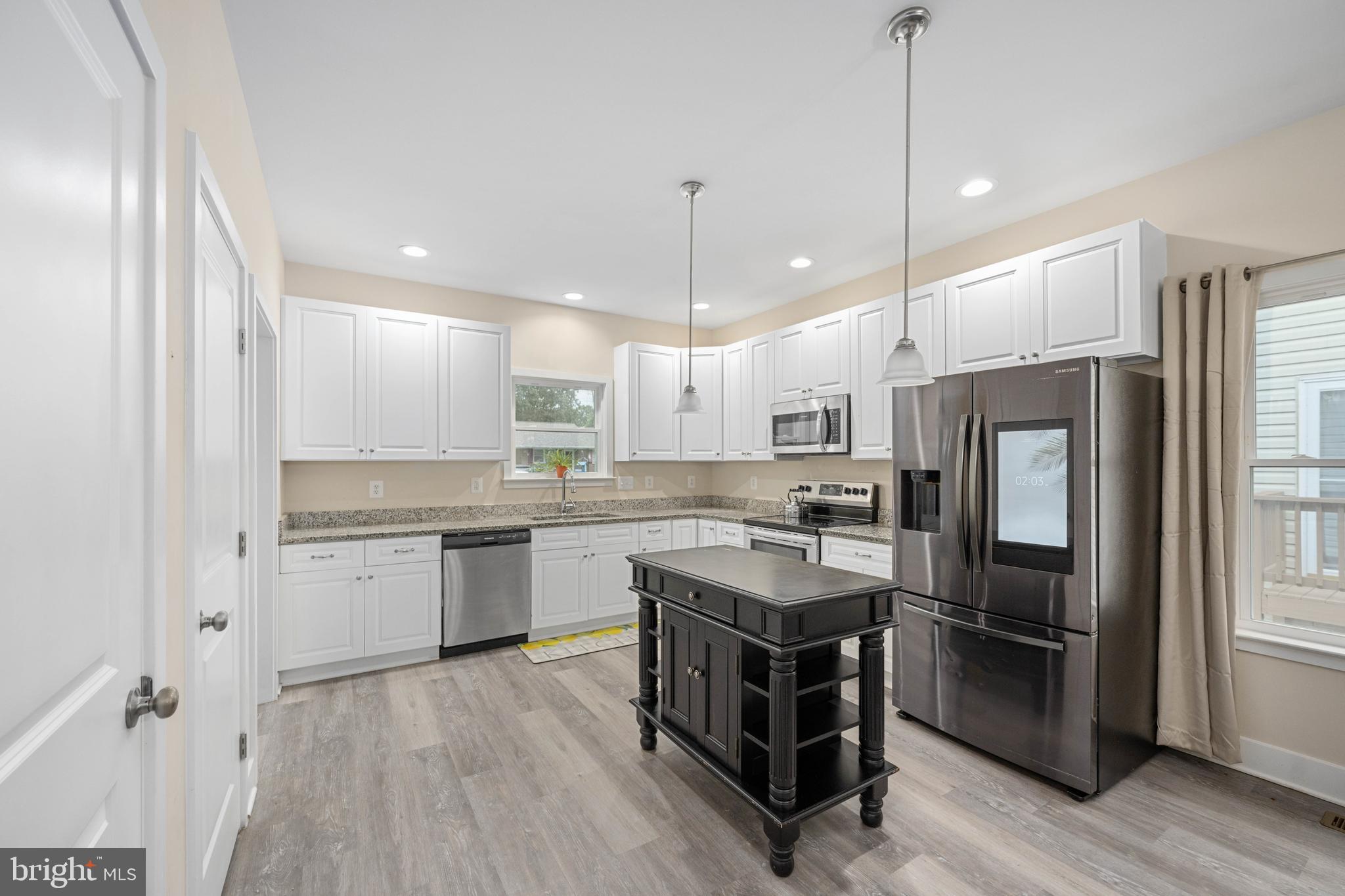 CLASSIC SHORES - Residential