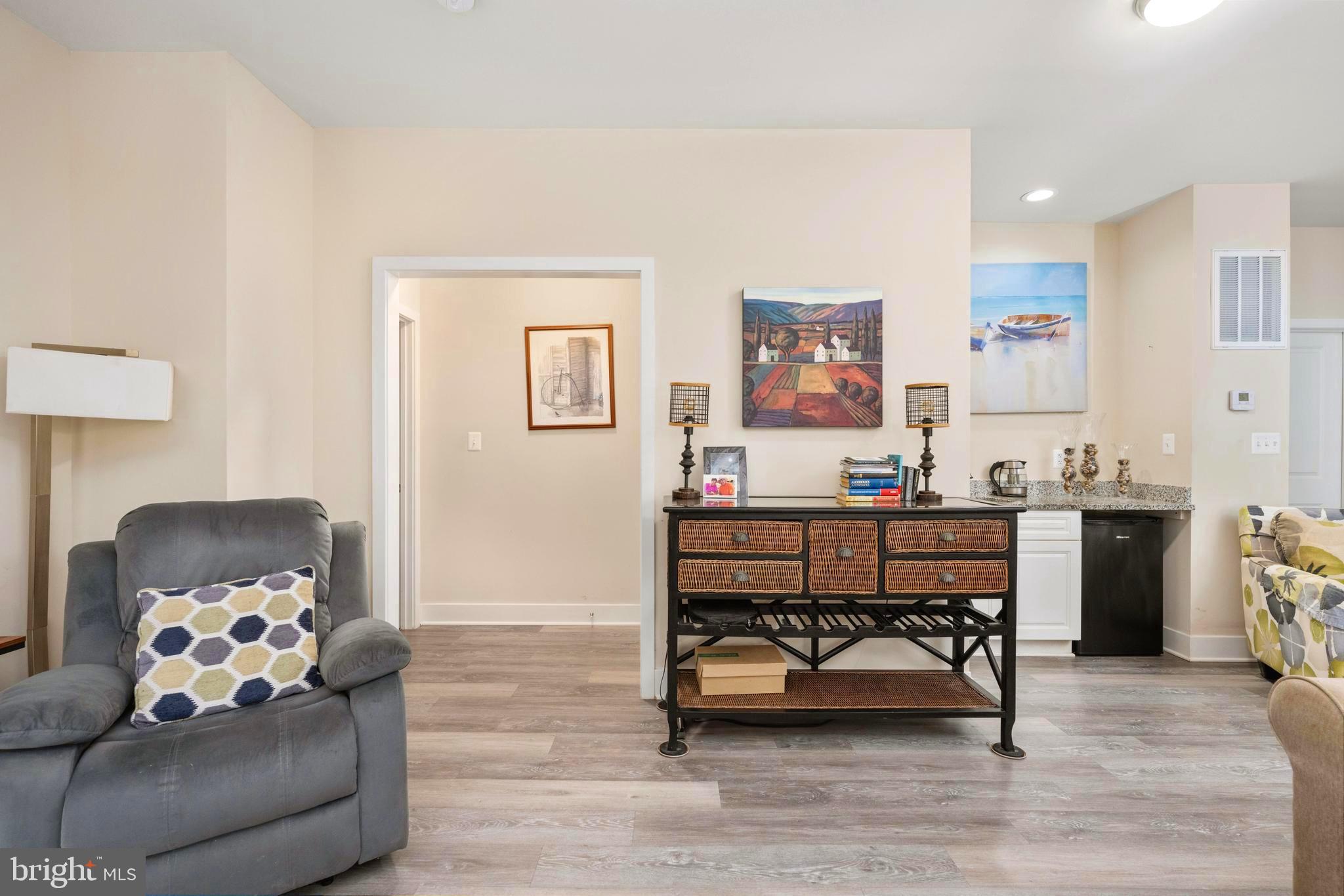 CLASSIC SHORES - Residential