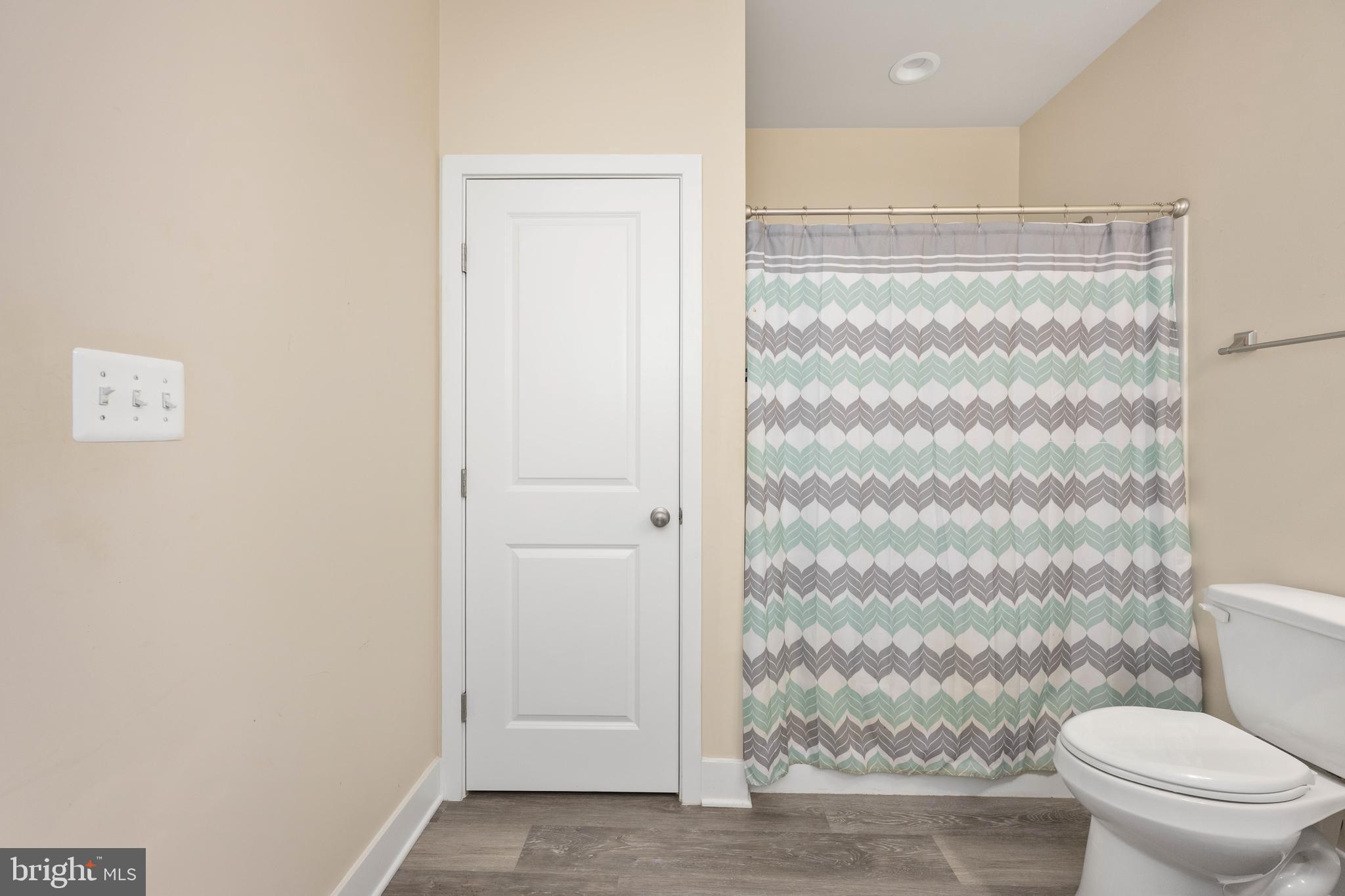 CLASSIC SHORES - Residential