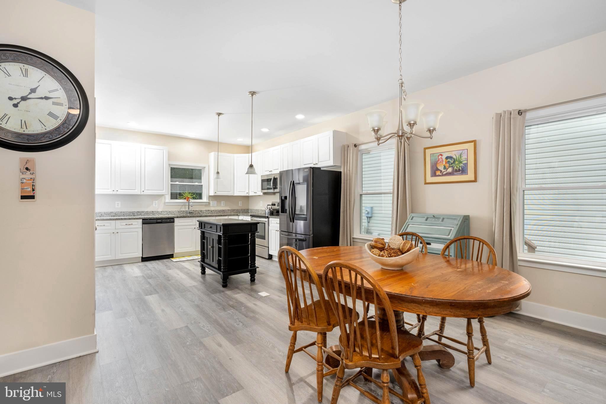 CLASSIC SHORES - Residential