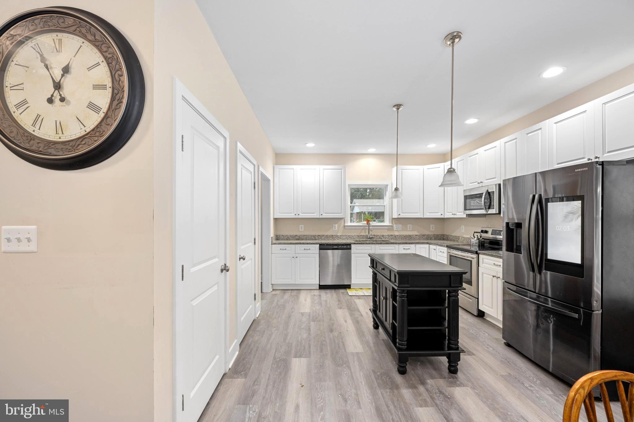 CLASSIC SHORES - Residential