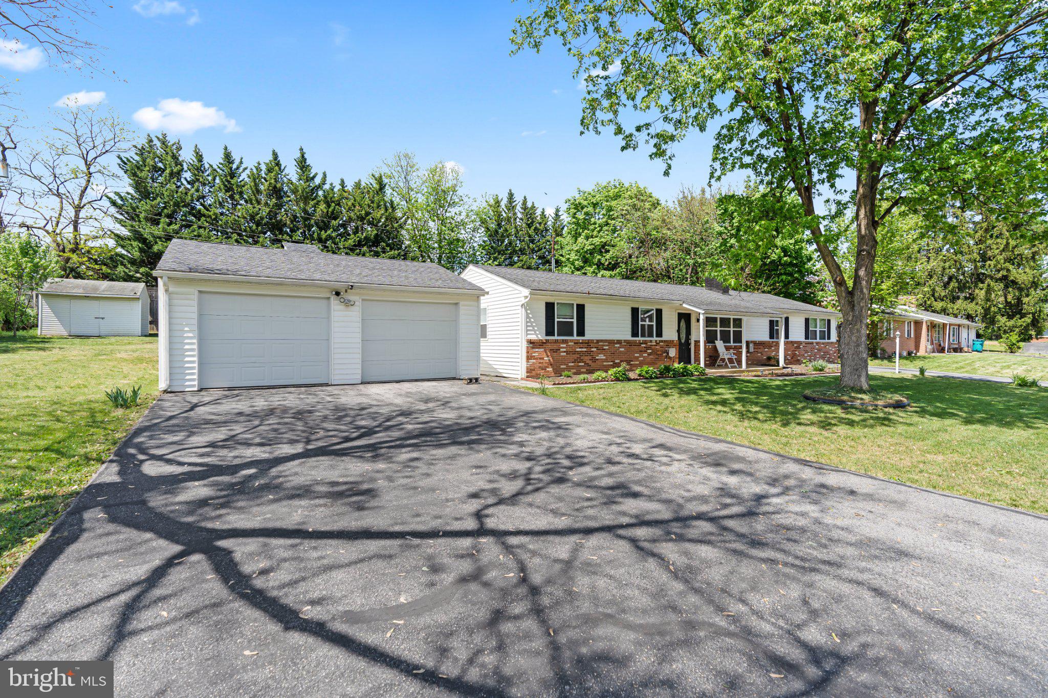 ORCHARD HILLS - Residential