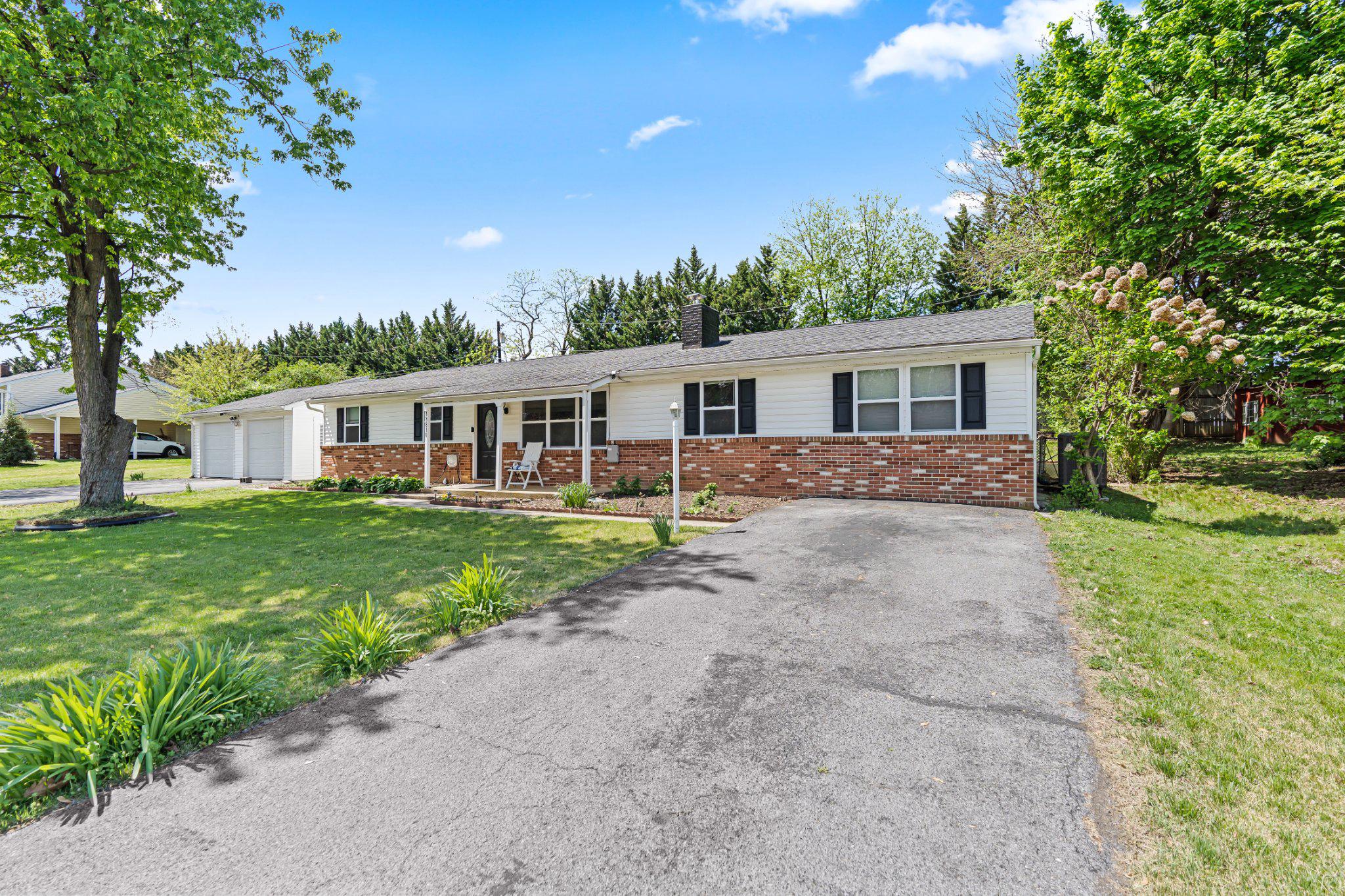 ORCHARD HILLS - Residential