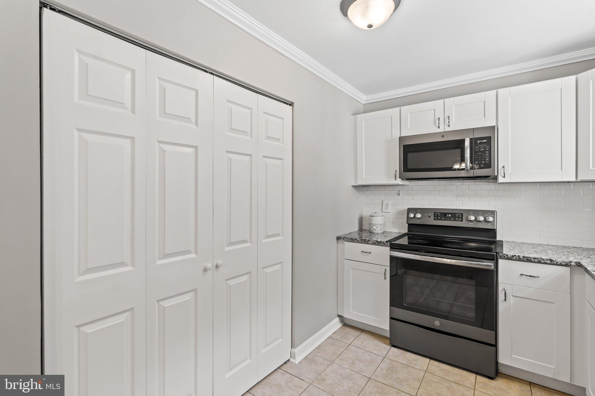 ORCHARD HILLS - Residential