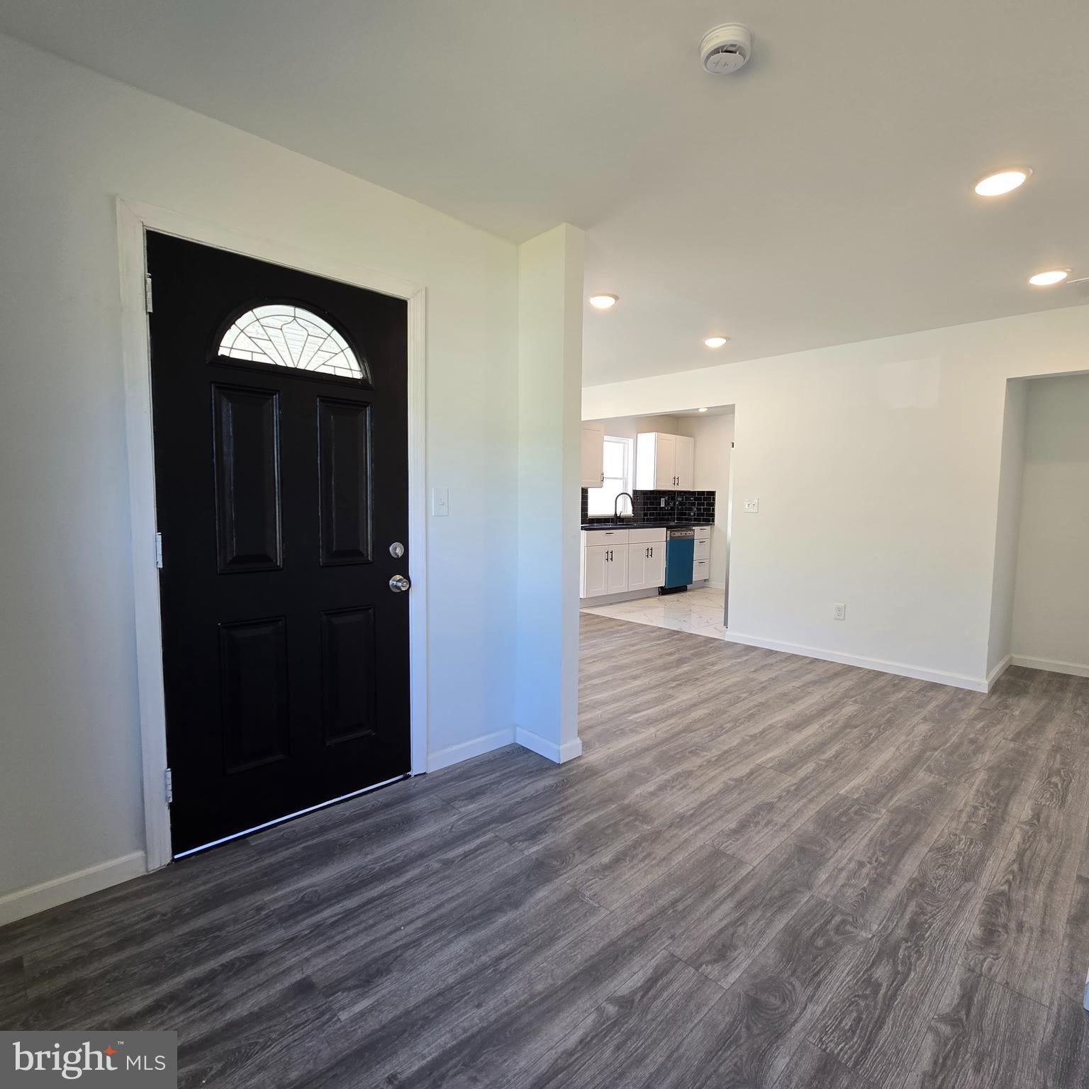 38 RICHARDS AVENUE