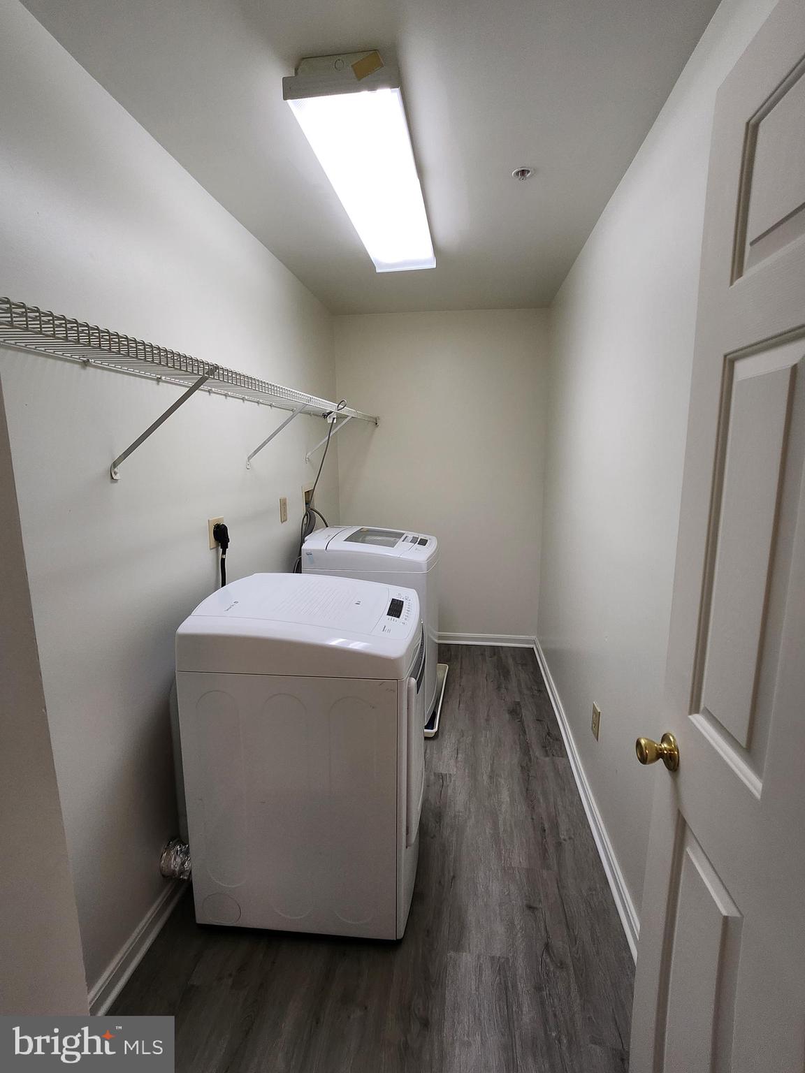 CROMWELL FOUNTAIN - Residential