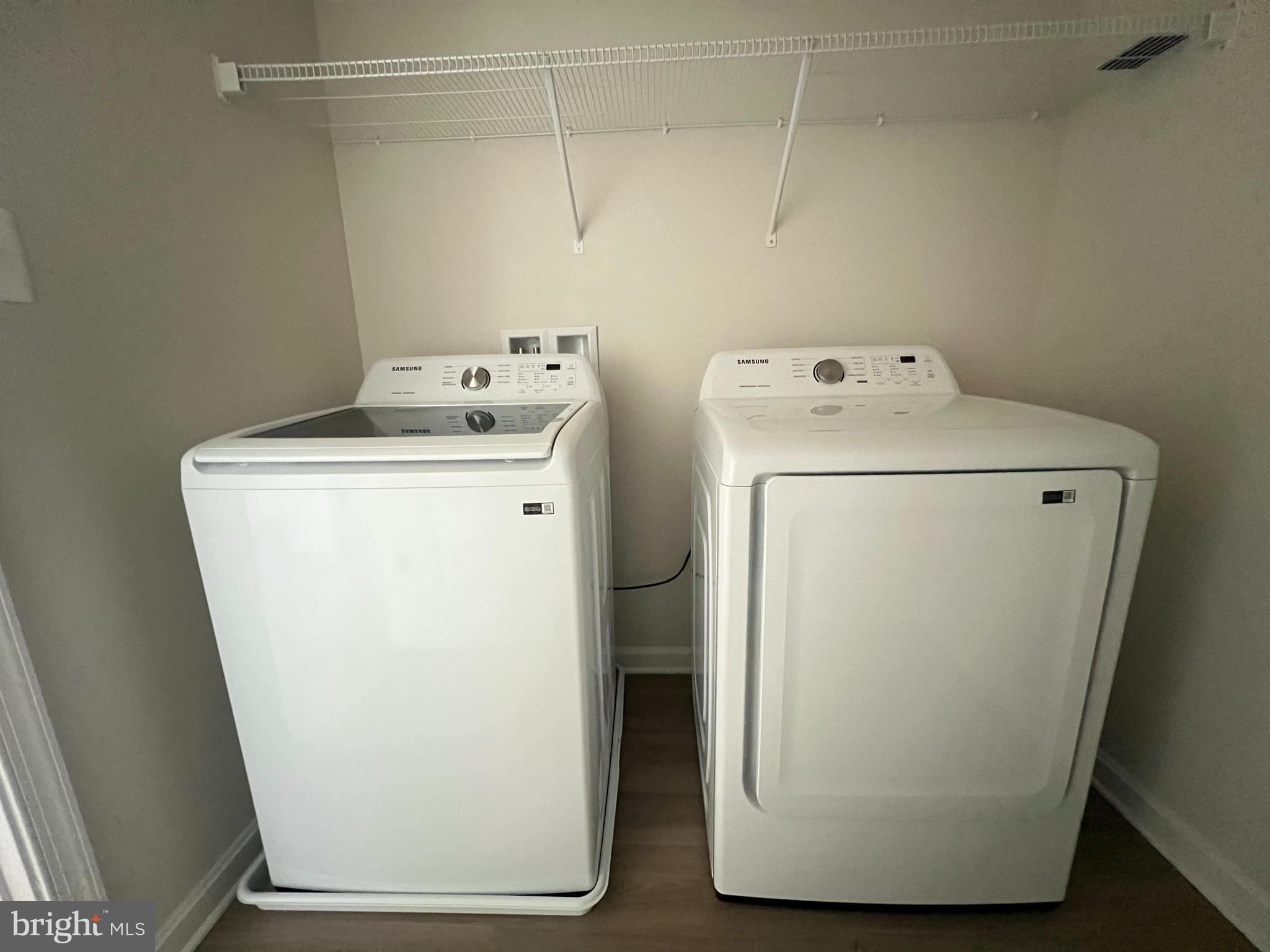 THE VILLAGE AT CEDAR CREEK - Residential Lease