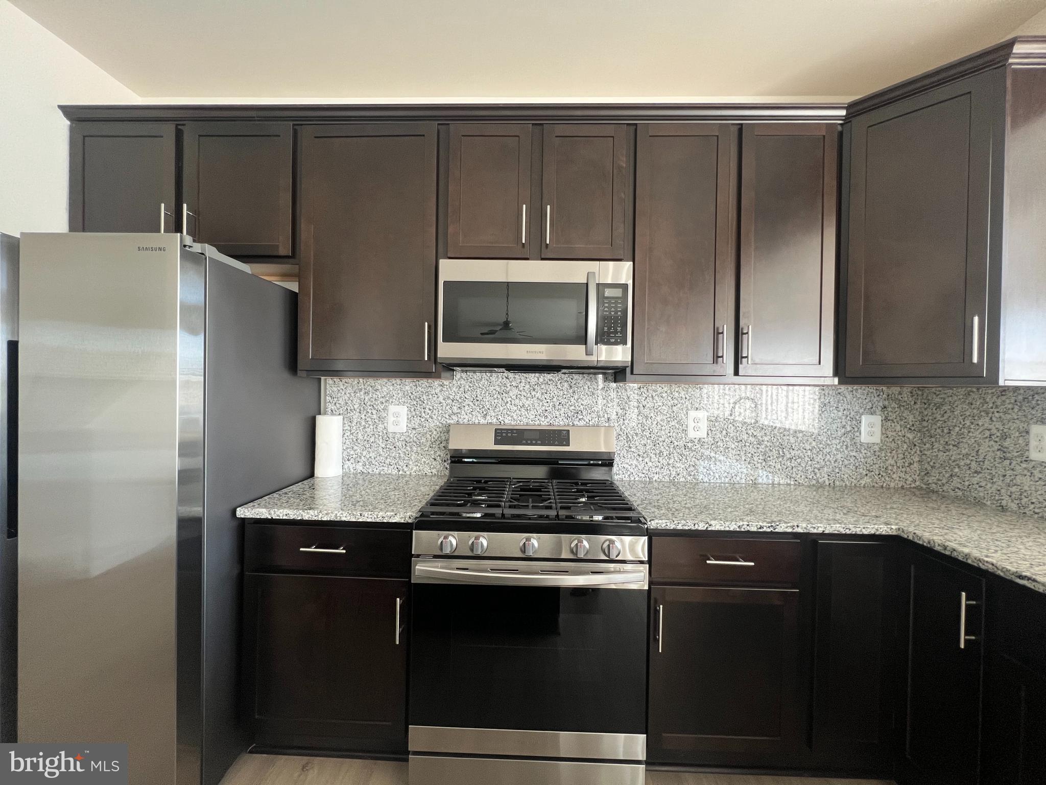 THE VILLAGE AT CEDAR CREEK - Residential Lease