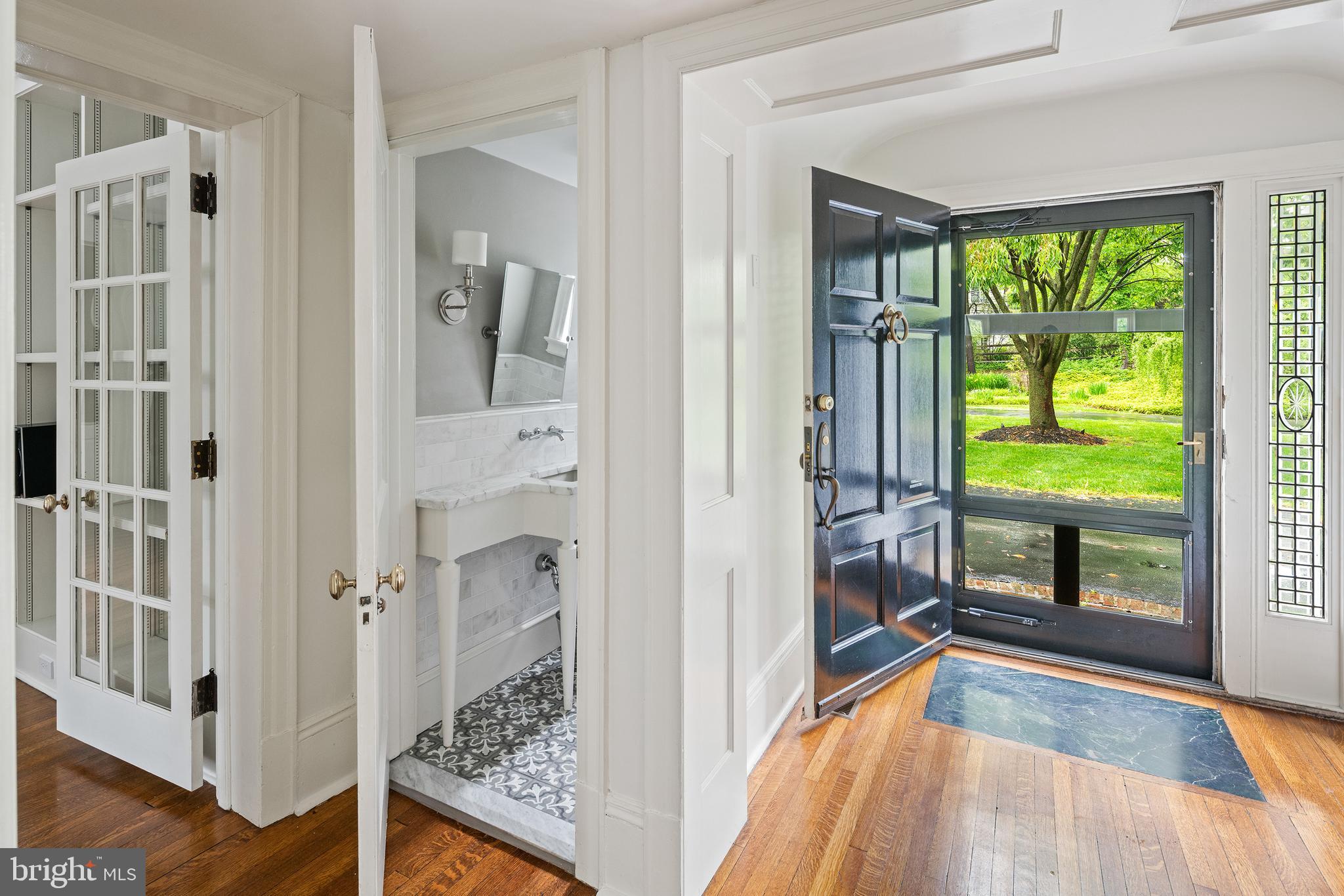 LAFAYETTE HILL - Residential