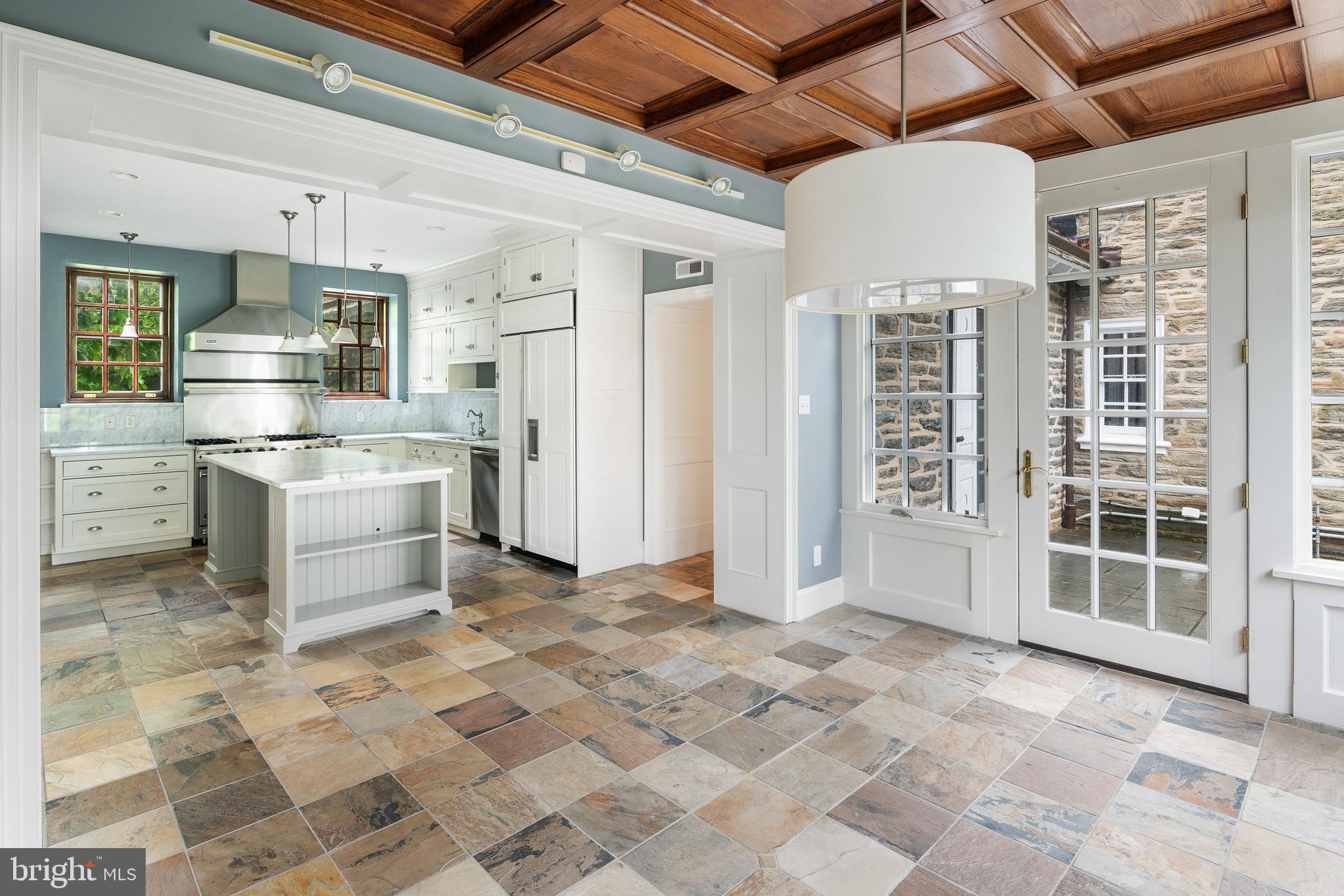 LAFAYETTE HILL - Residential