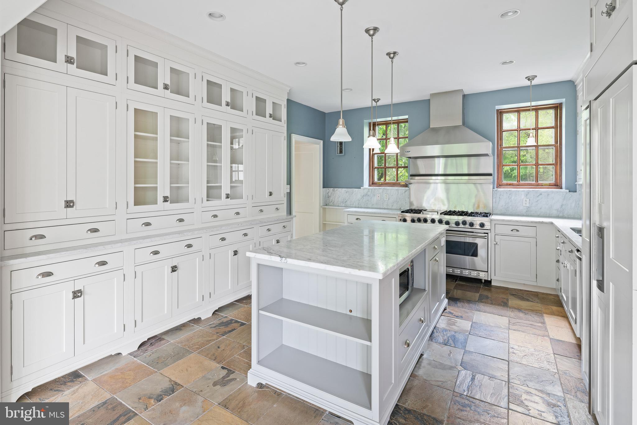 LAFAYETTE HILL - Residential