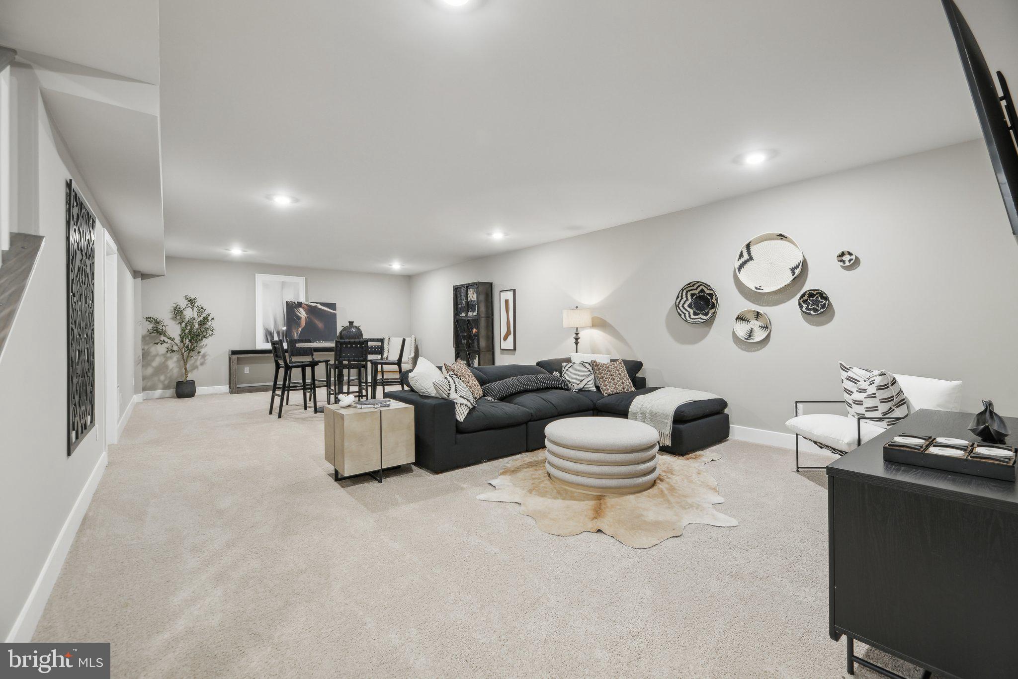 WOODED RUN ESTATES - Residential