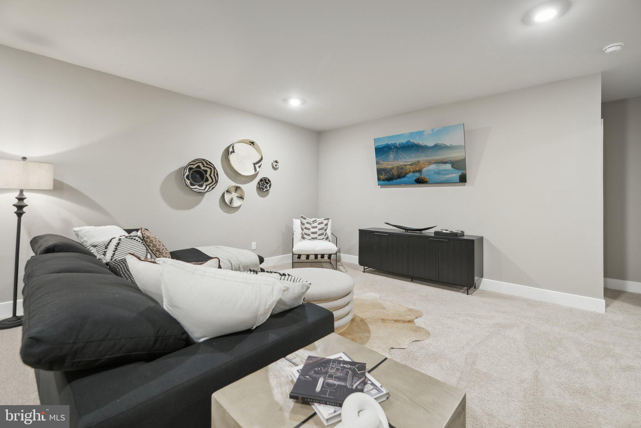 WOODED RUN ESTATES - Residential