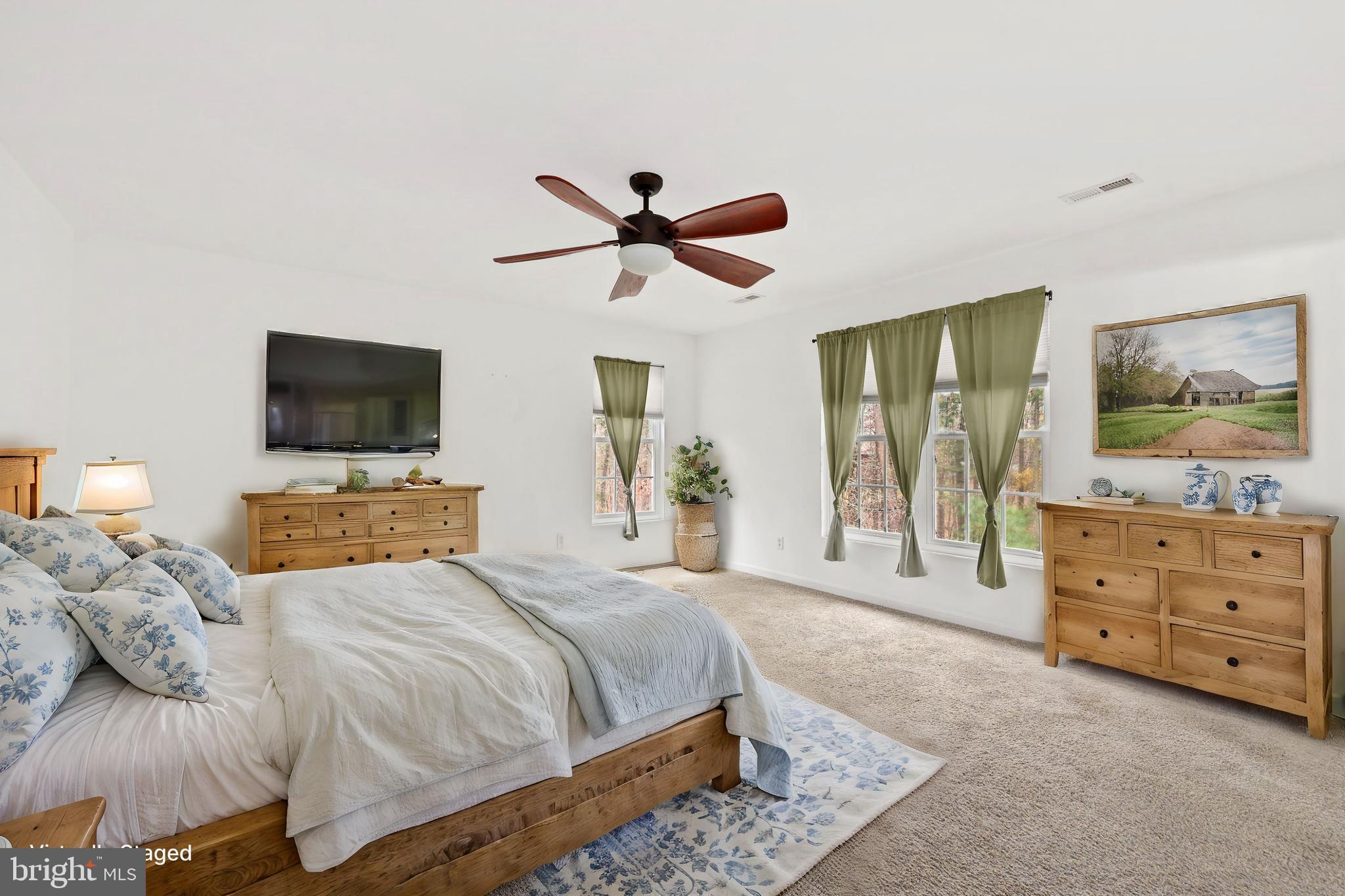 LAKE CAROLINE - Residential