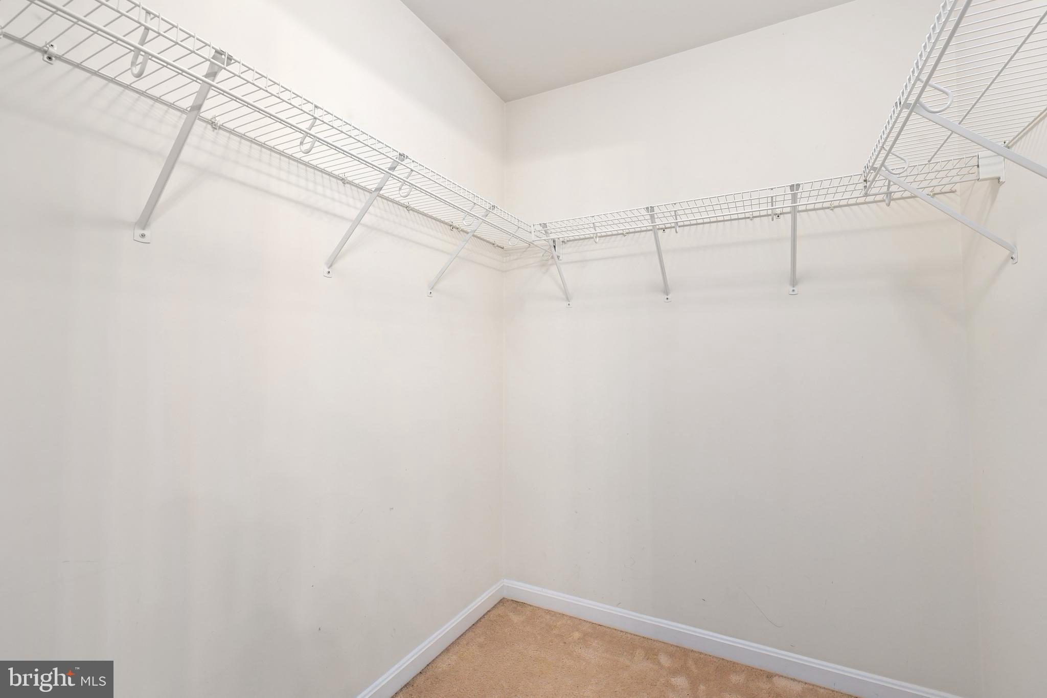 LAKE CAROLINE - Residential