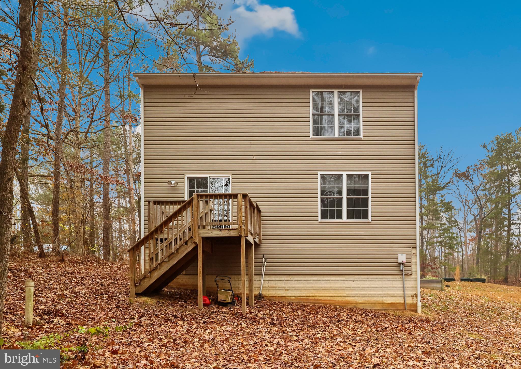 LAKE CAROLINE - Residential