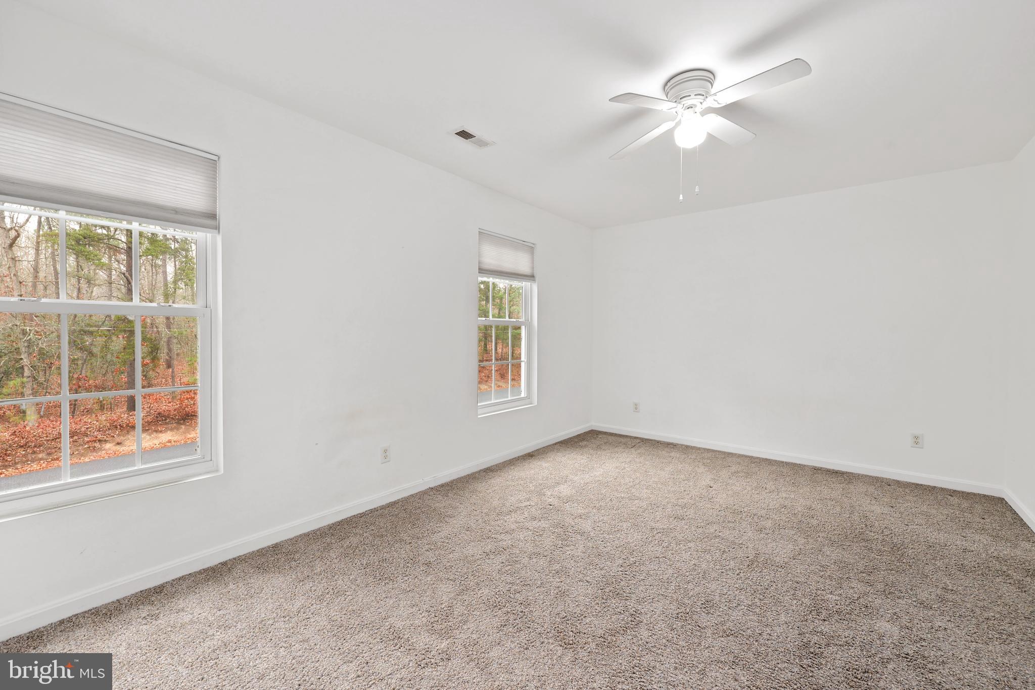 LAKE CAROLINE - Residential