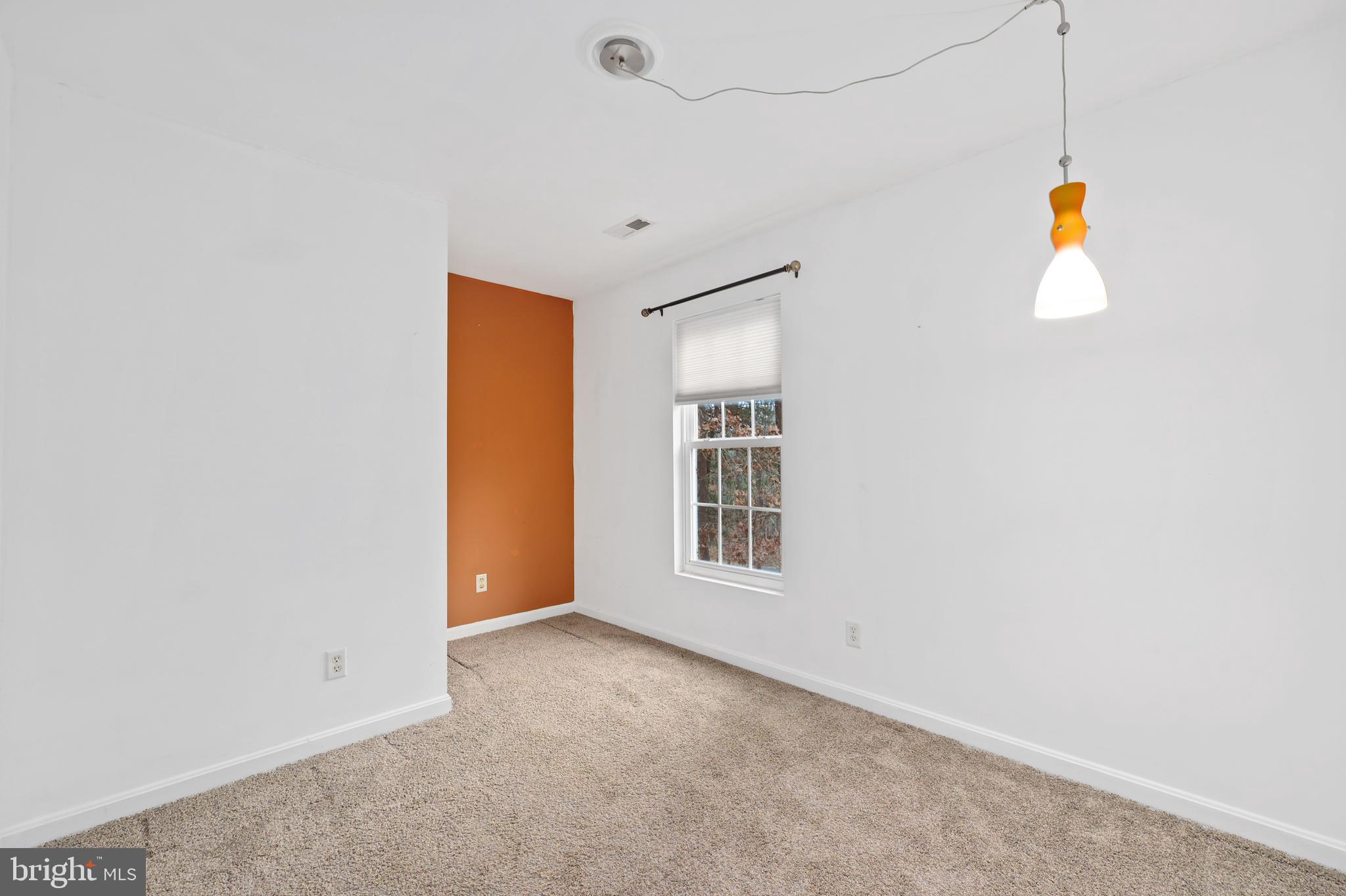 LAKE CAROLINE - Residential