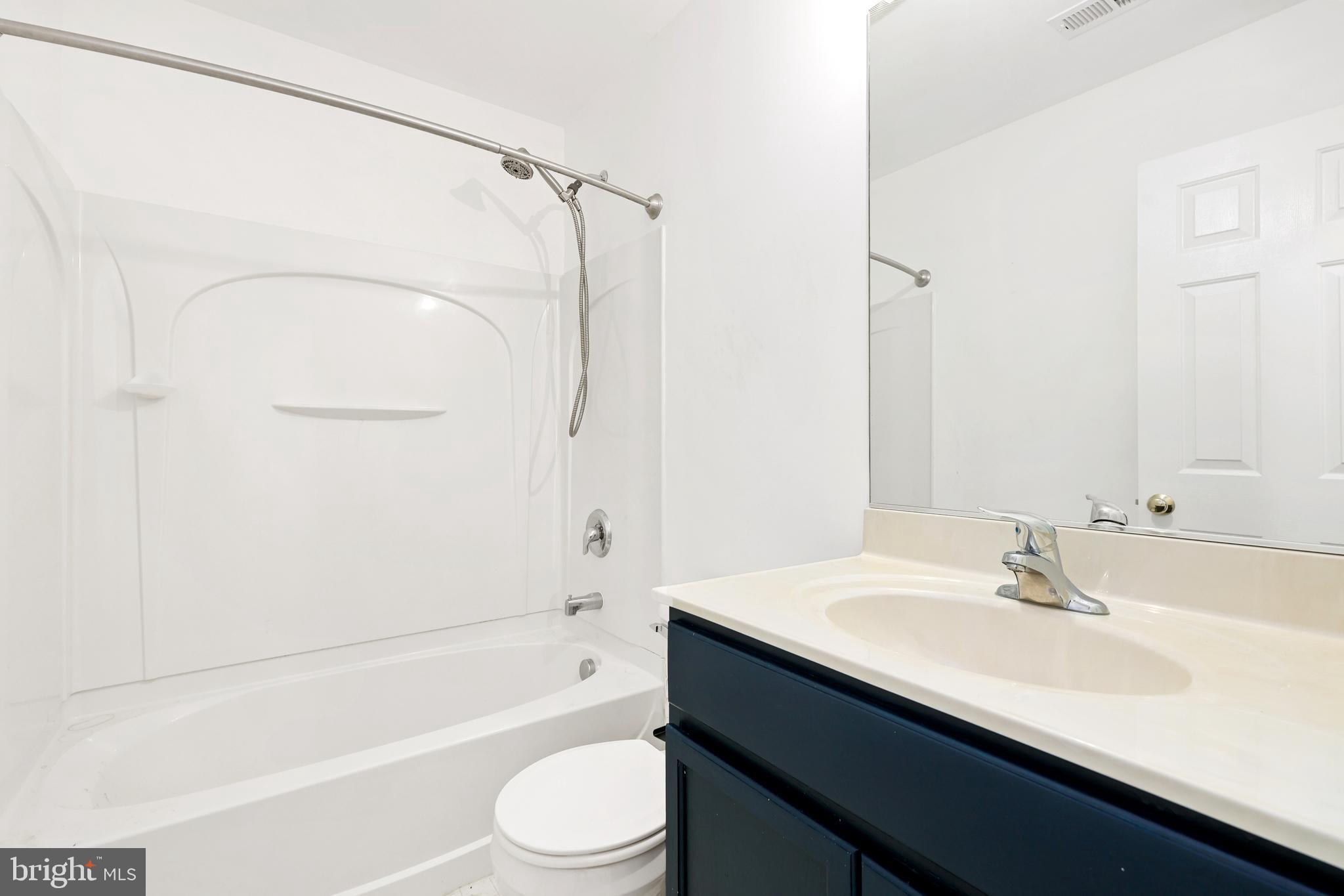 LAKE CAROLINE - Residential