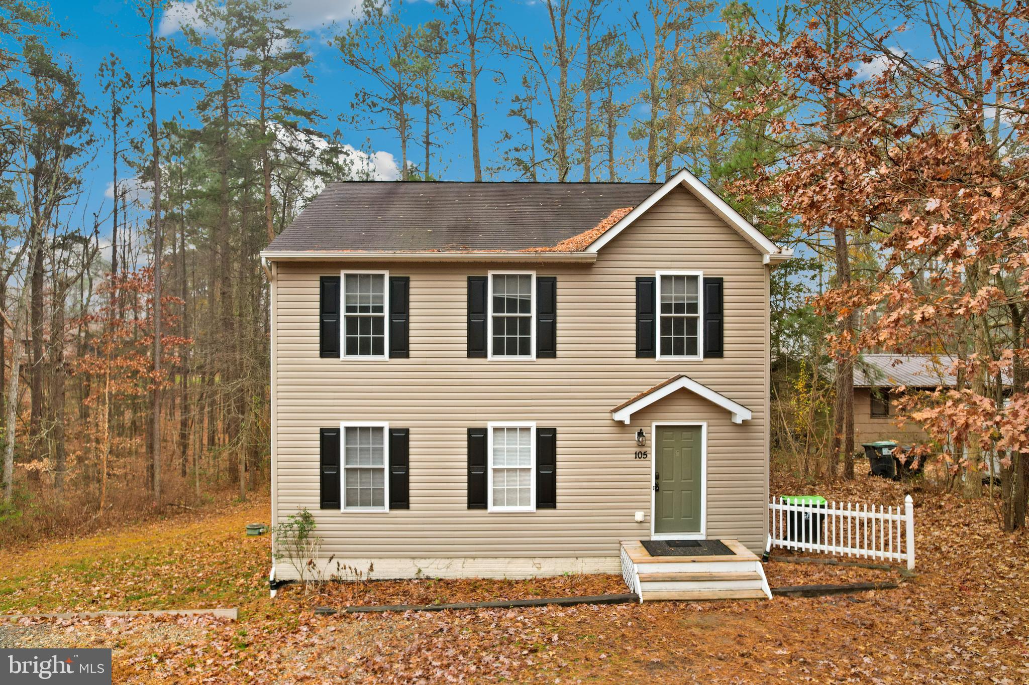 LAKE CAROLINE - Residential