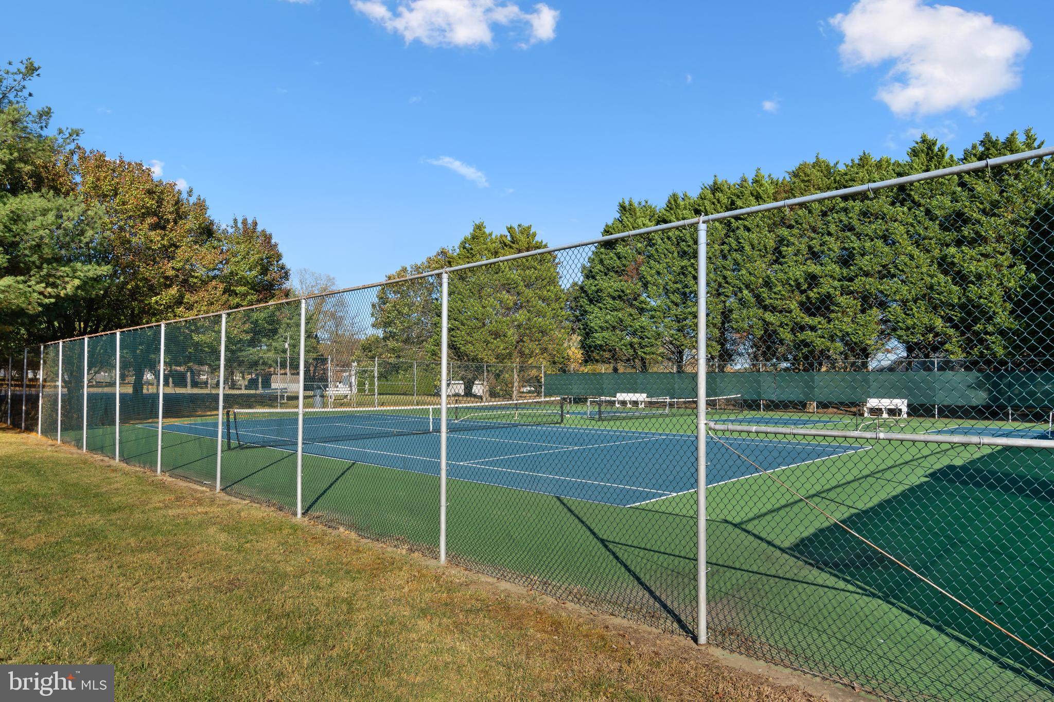 LAKE CAROLINE - Residential