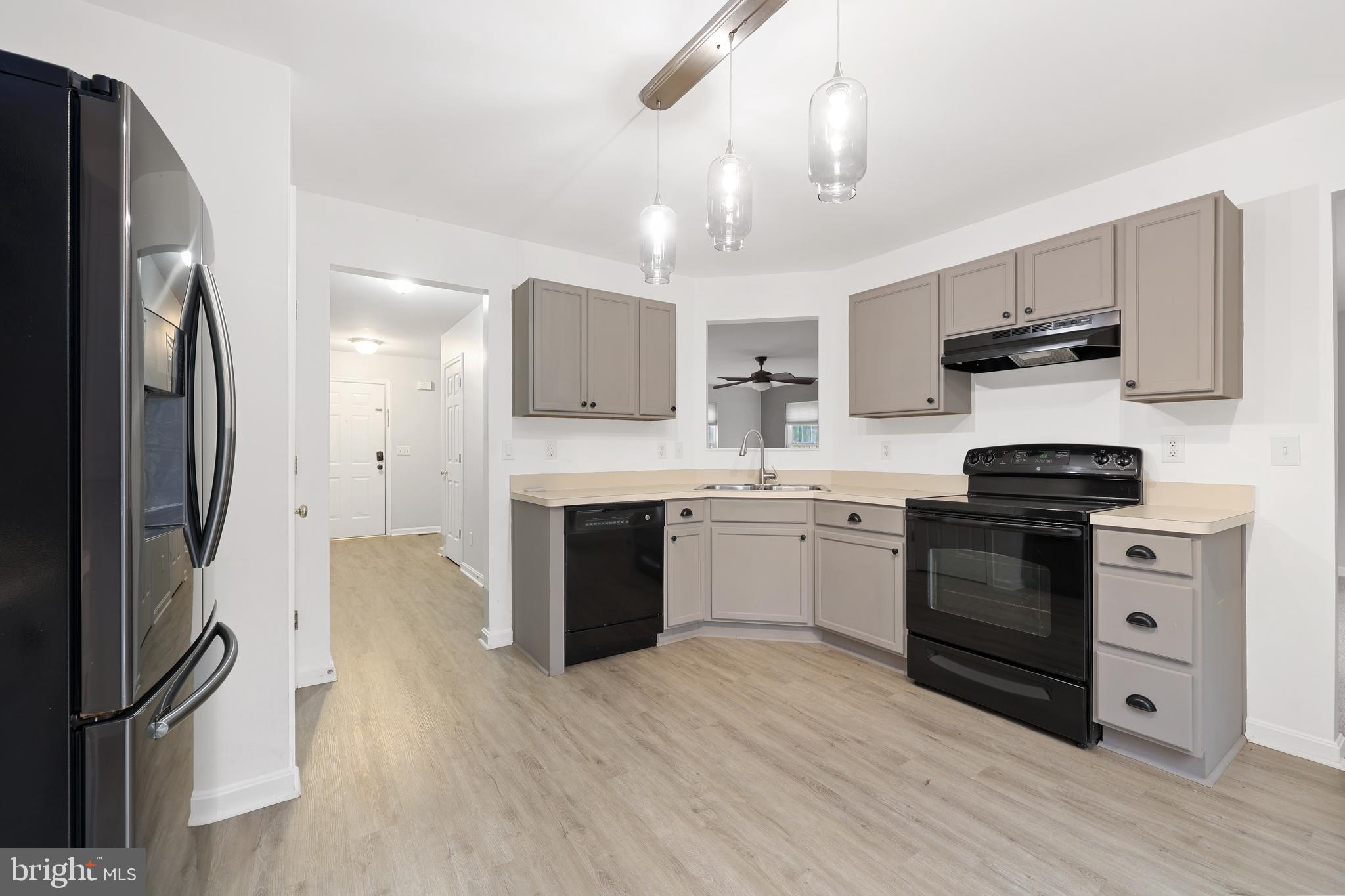 LAKE CAROLINE - Residential